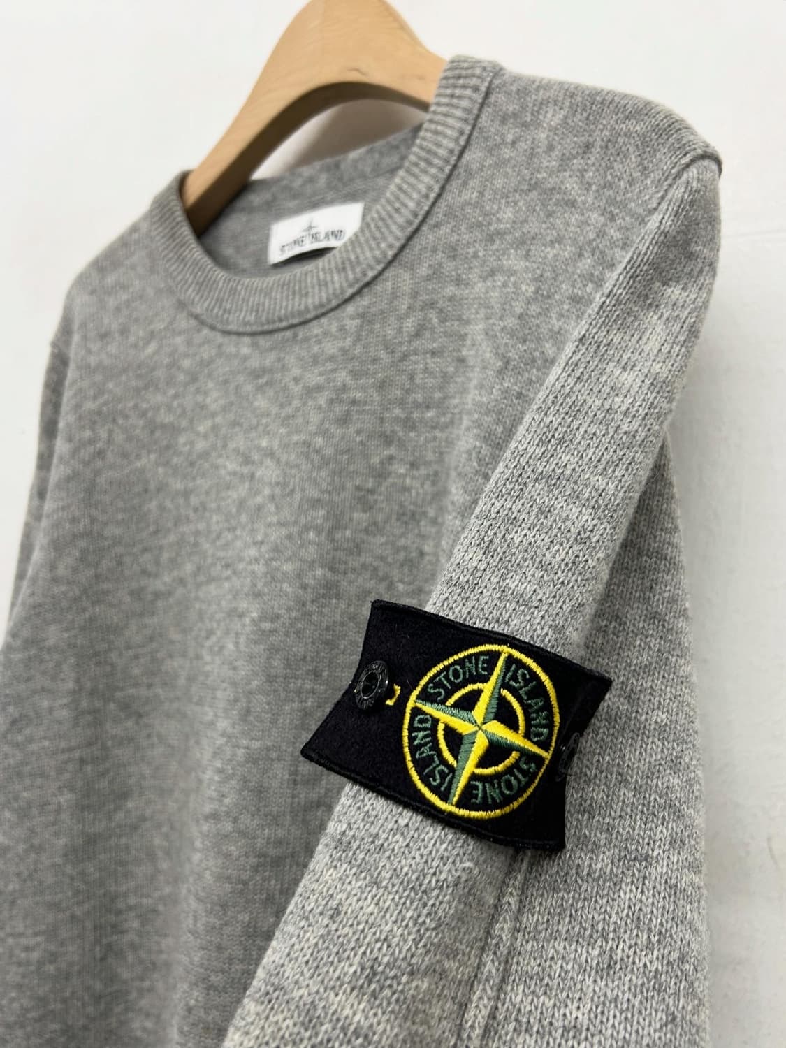 스톤아일랜드 그레이 울 니트 스웨터  상품이미지2