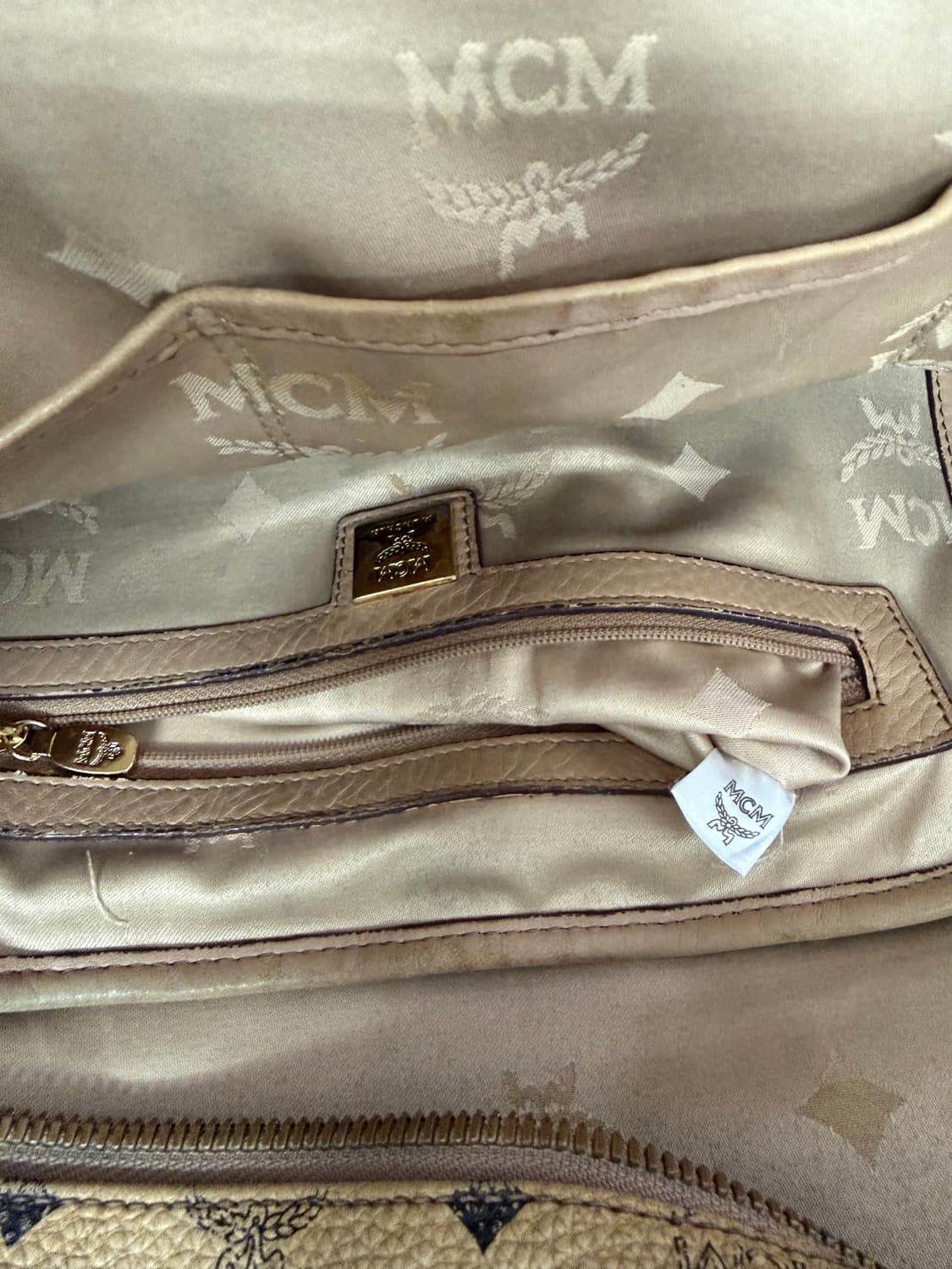 정품) MCM 베이지 비세토스 백팩  상품이미지8