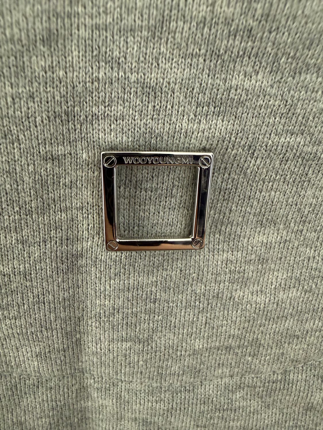 우영미 백로고 스웨트셔츠 그레이 24FW 상품이미지4