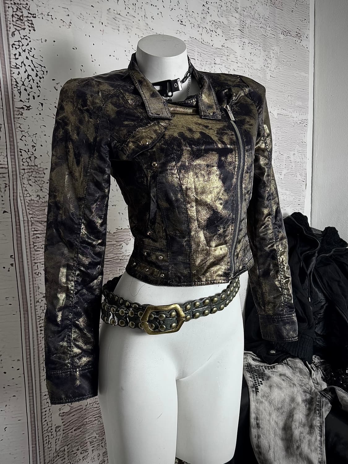 Metallic Cropped Biker Jacket 상품이미지1