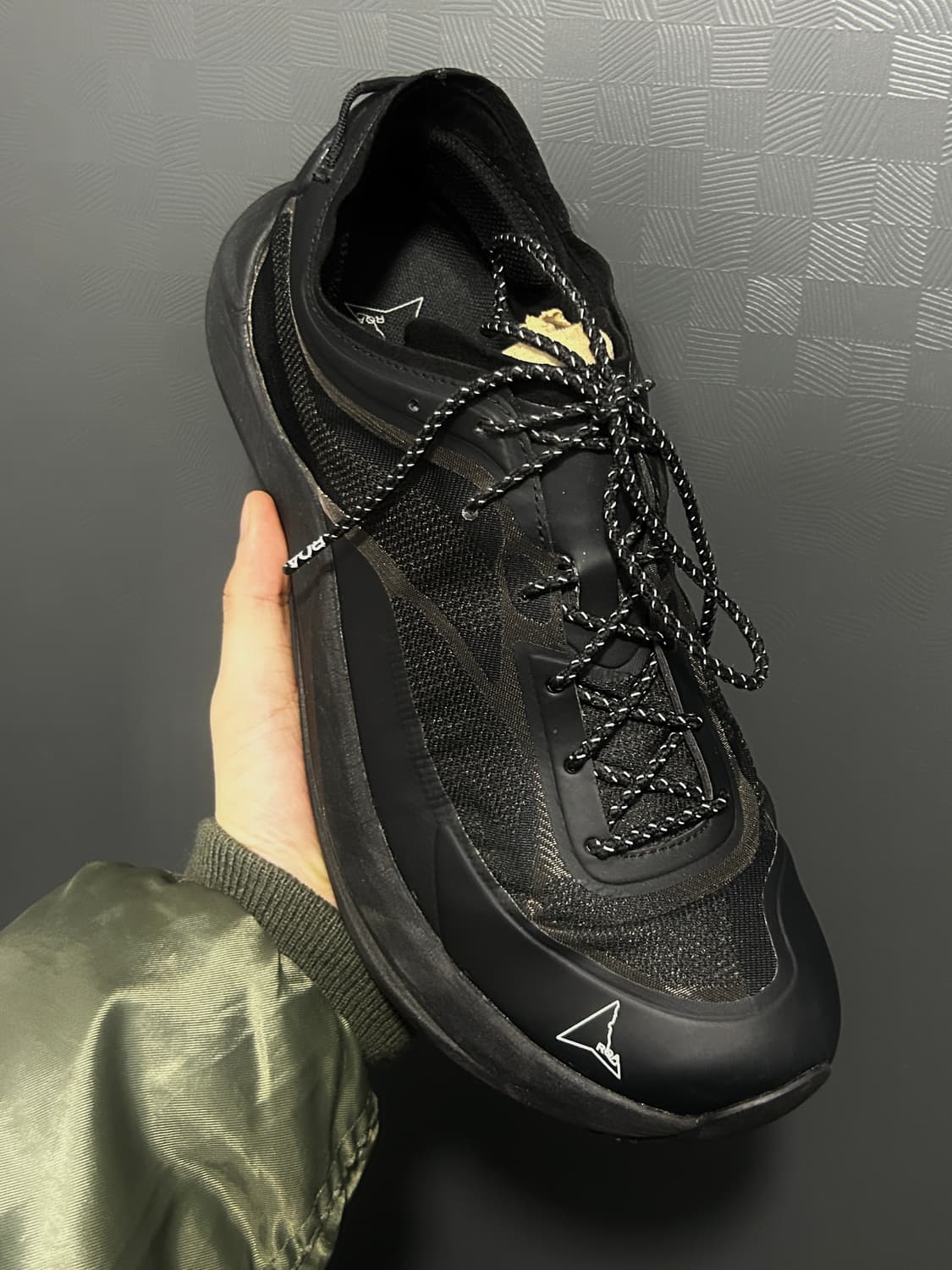 로아 셀라 블랙 (ROA Sella black) 상품이미지1