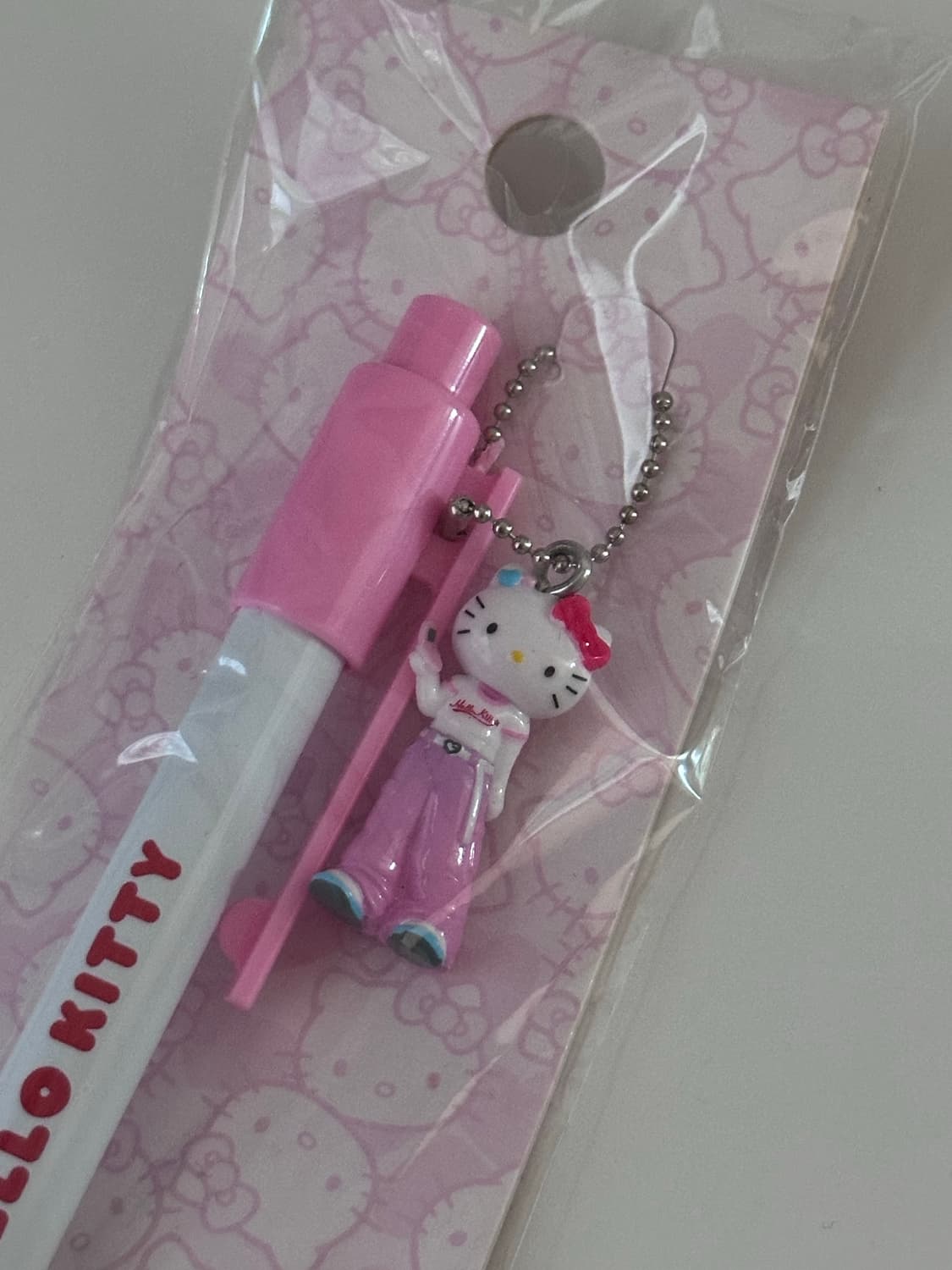헬로키티 50주년 볼펜(롱다리키티) / 스트랩(교복커플) 상품이미지2