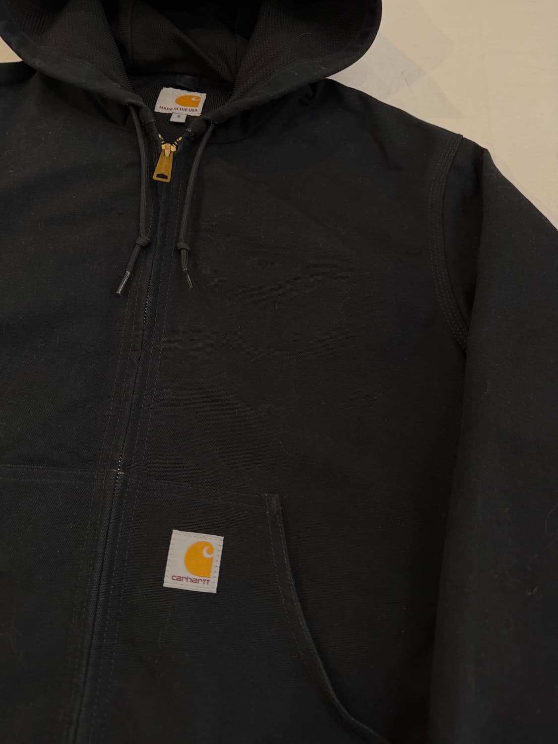 칼하트 Made in USA J131 액티브 후드 워크자켓 블랙 상품이미지2