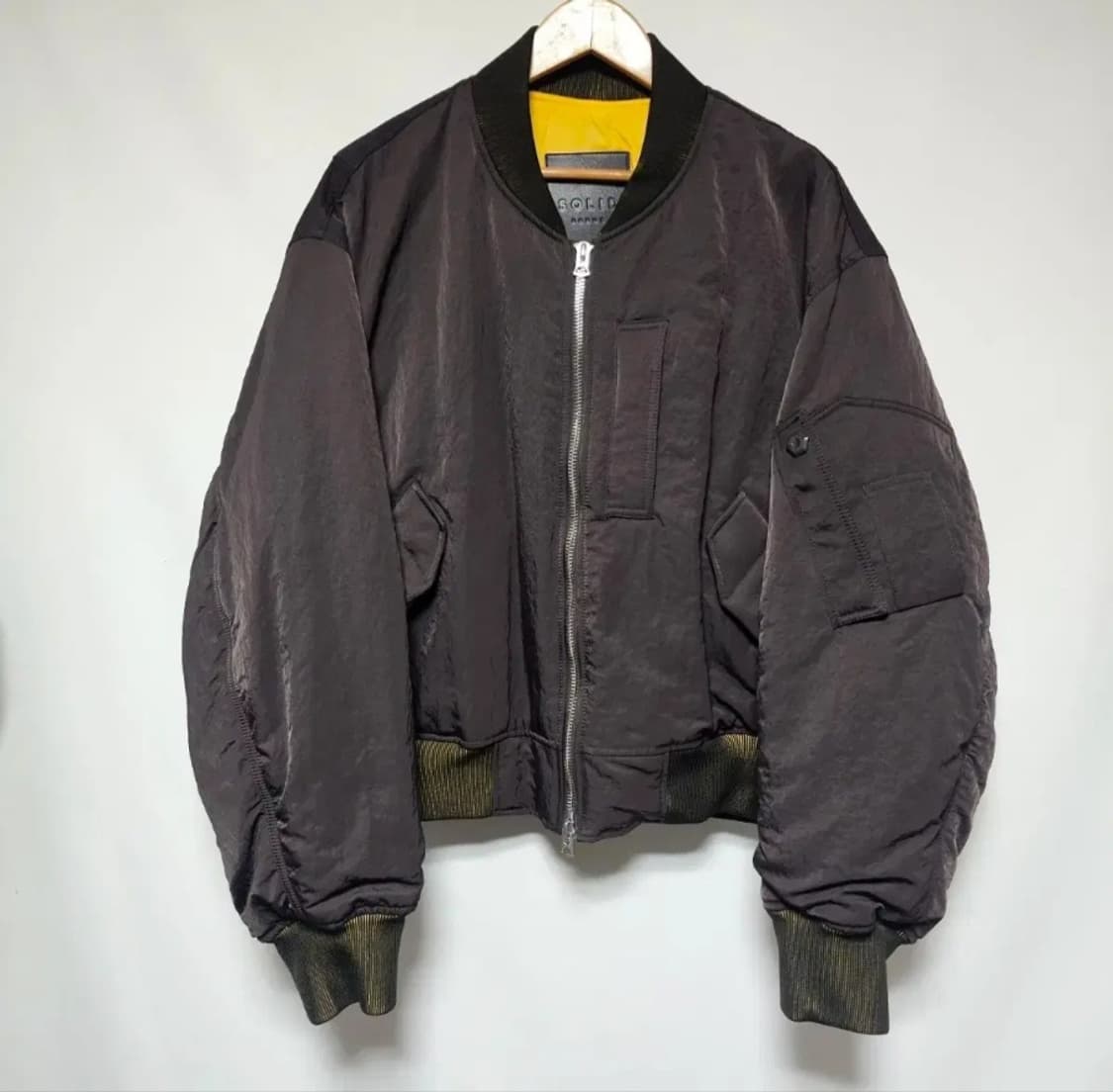 솔리드옴므 22fw 나일론 리버시블 마원 상품이미지1