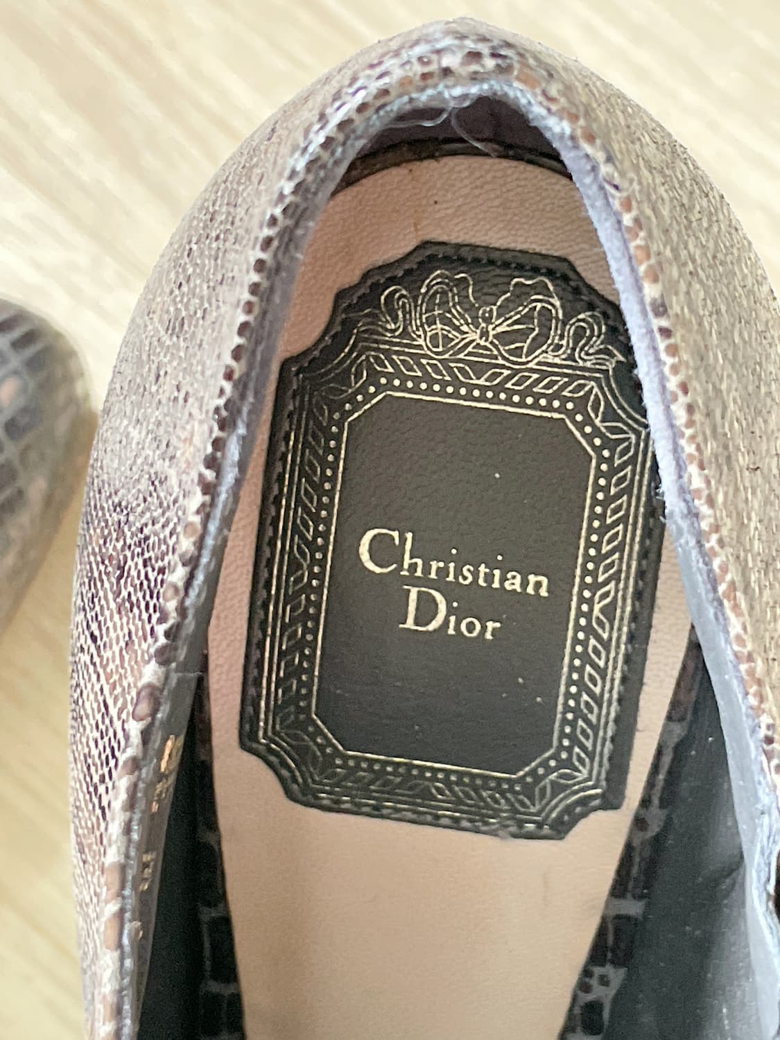 [정품] Chirstian Dior 디올 도마뱀 패턴 부티 하이힐 상품이미지10