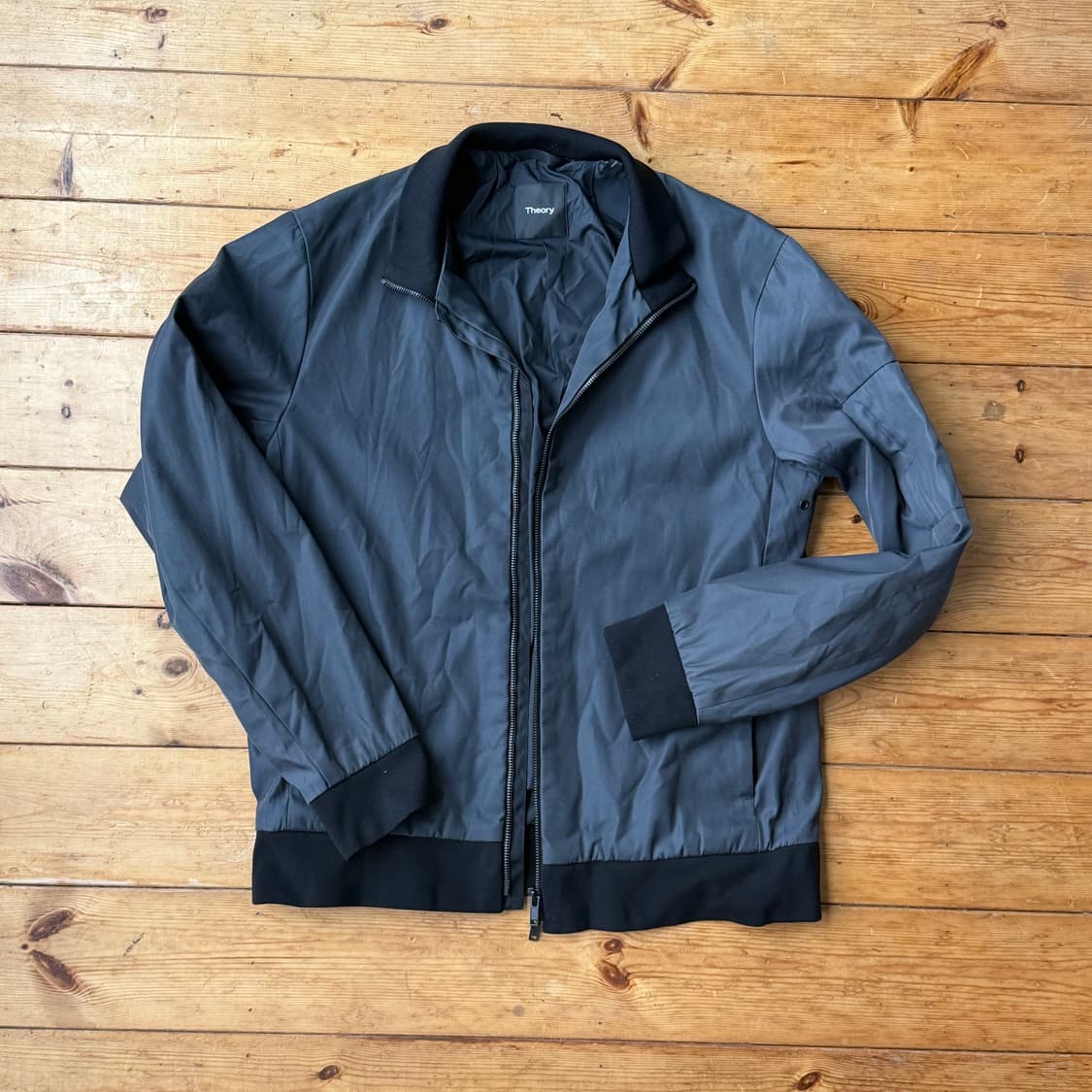 Theory 미니멀 봄버 자켓 / M 상품이미지1