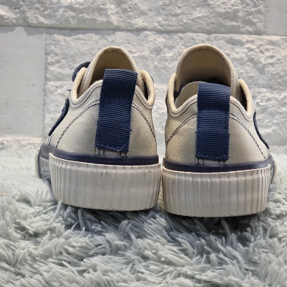 1a-4:디디앤오오 하트 자수 베이지 캔버스 스니커즈225 mm 상품이미지3