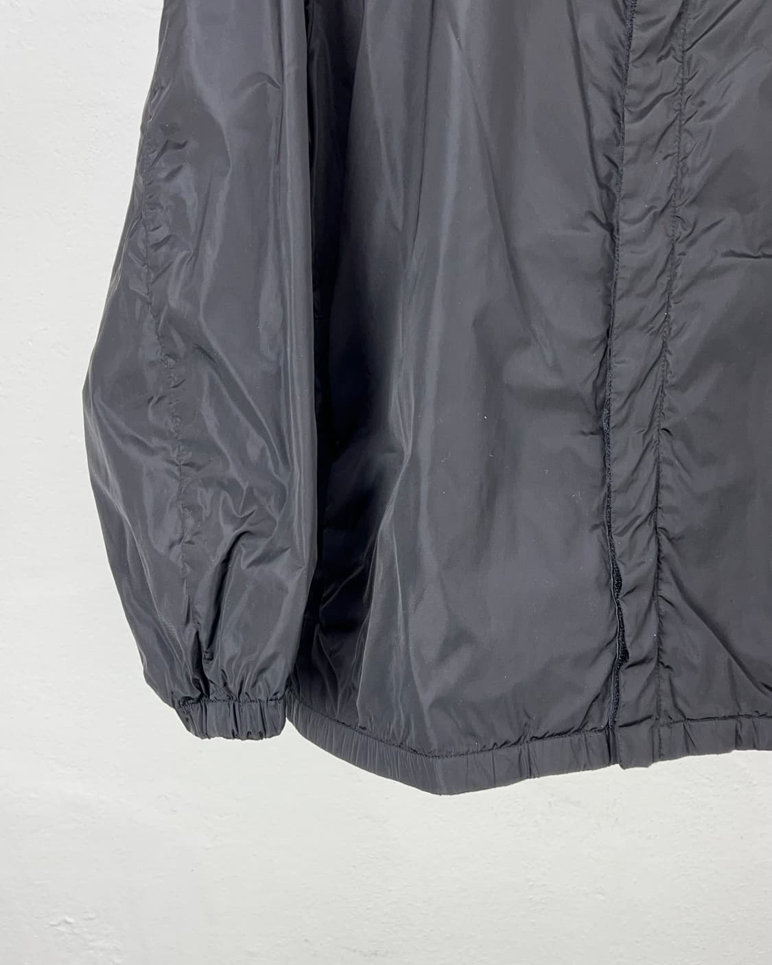 프라다 07aw 나일론 라이트 블랙 윈드 브레이커 자켓 상품이미지4