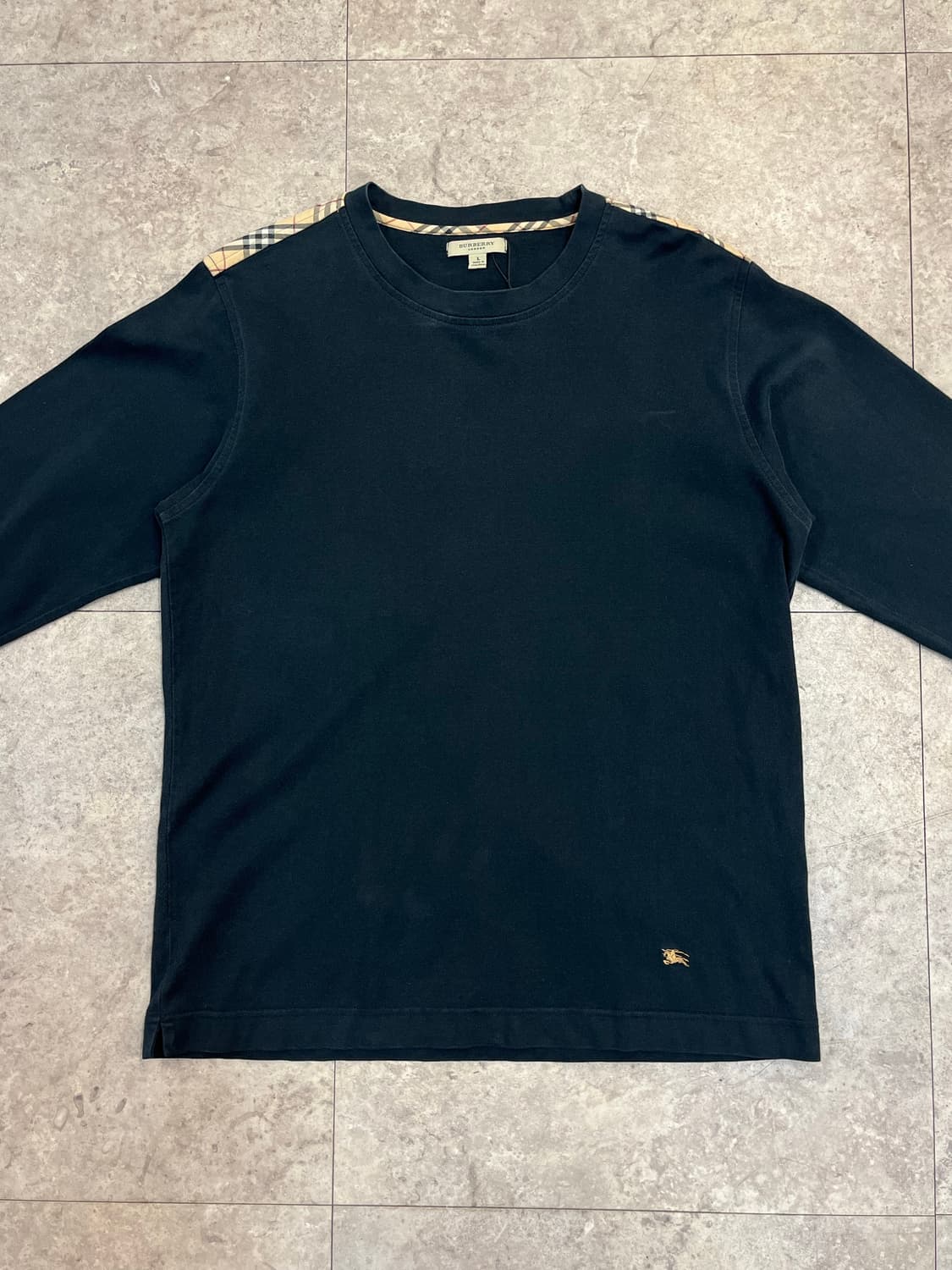 버버리 긴팔티 블랙 L #csz3256 상품이미지4