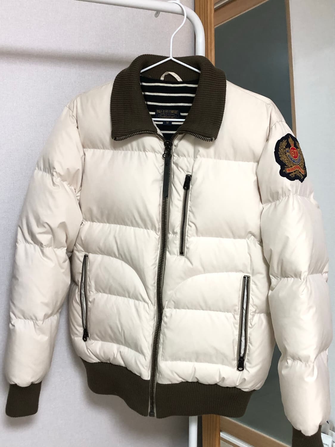 폴로진스 크레스트 로고 와펜 푸퍼 패딩 상품이미지1