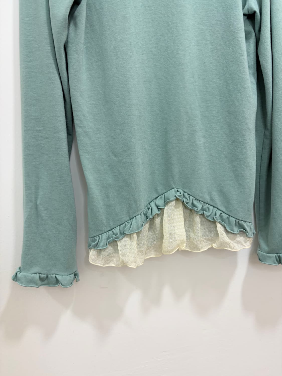 엑시즈팜 민트 크림 프릴 티셔츠 상품이미지9