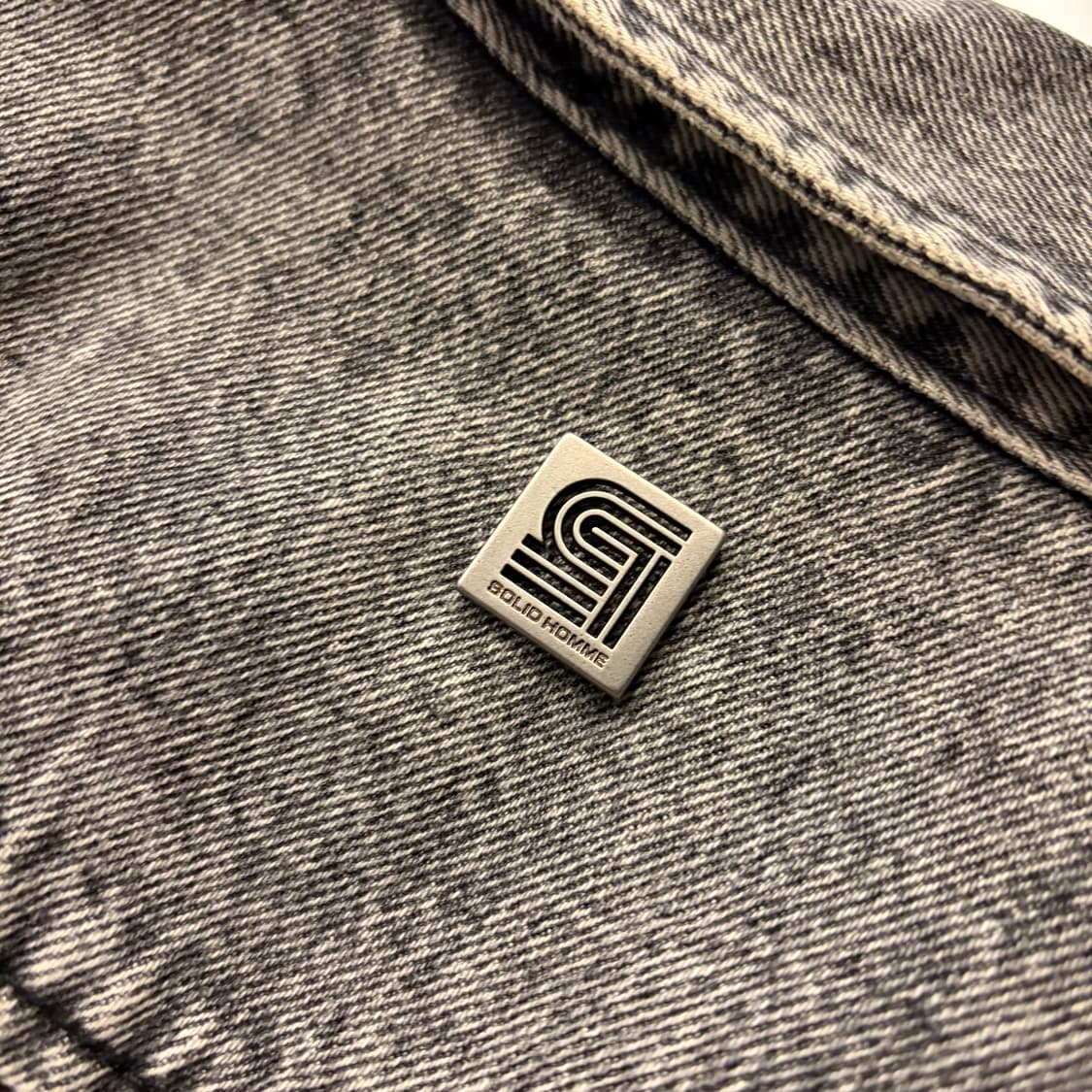 [48] 19FW 솔리드옴므 워싱 데님 셔츠 C656 상품이미지9