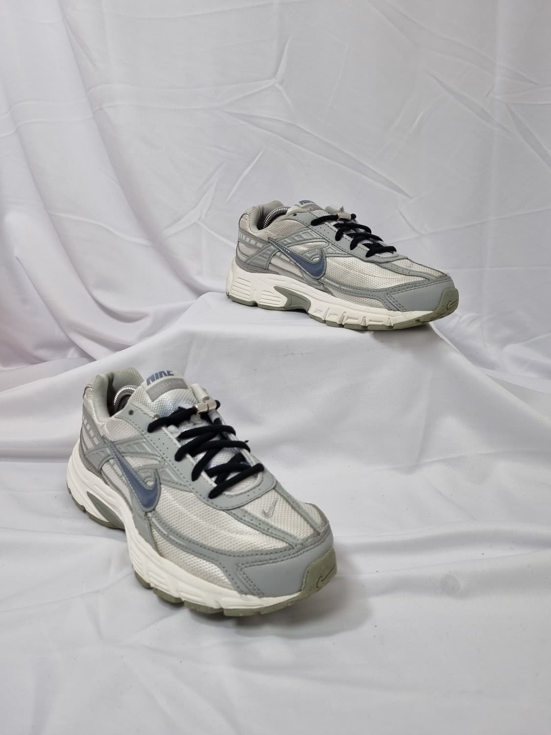 245 나이키 이니시에이터 라이트 본 스모크 그레이 상품이미지4