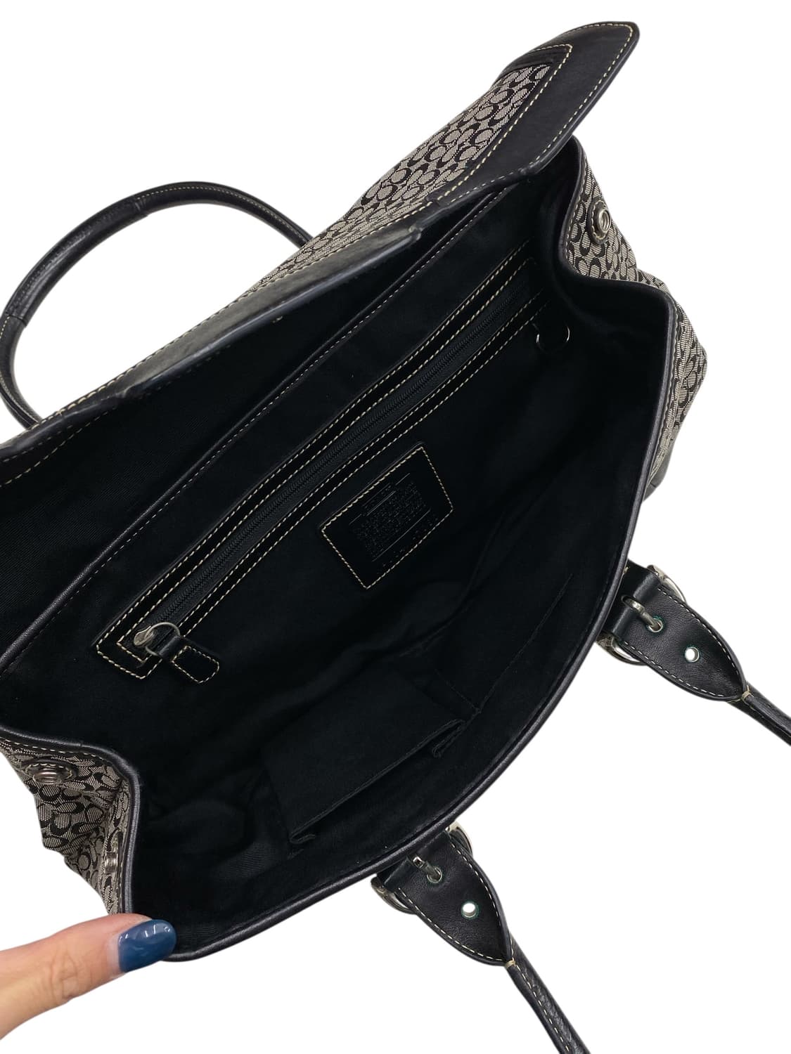 코치 y2k 시그니처 블랙 숄더백 상품이미지3