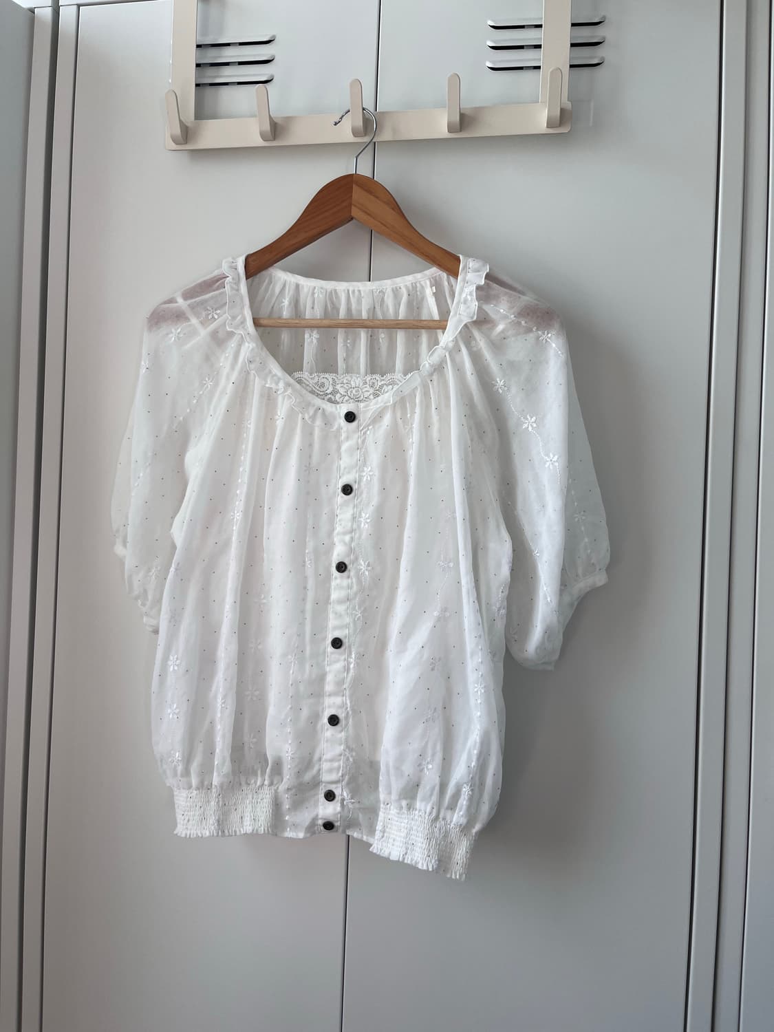 Majestic legon 도트 잔꽃 자수 블라우스 상품이미지4