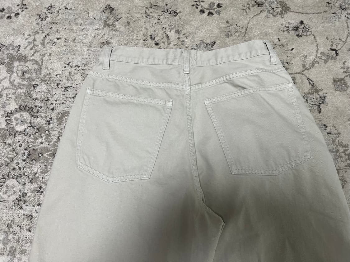 유니클로 U 르메르맛 베이지 턱 데님팬츠 상품이미지4