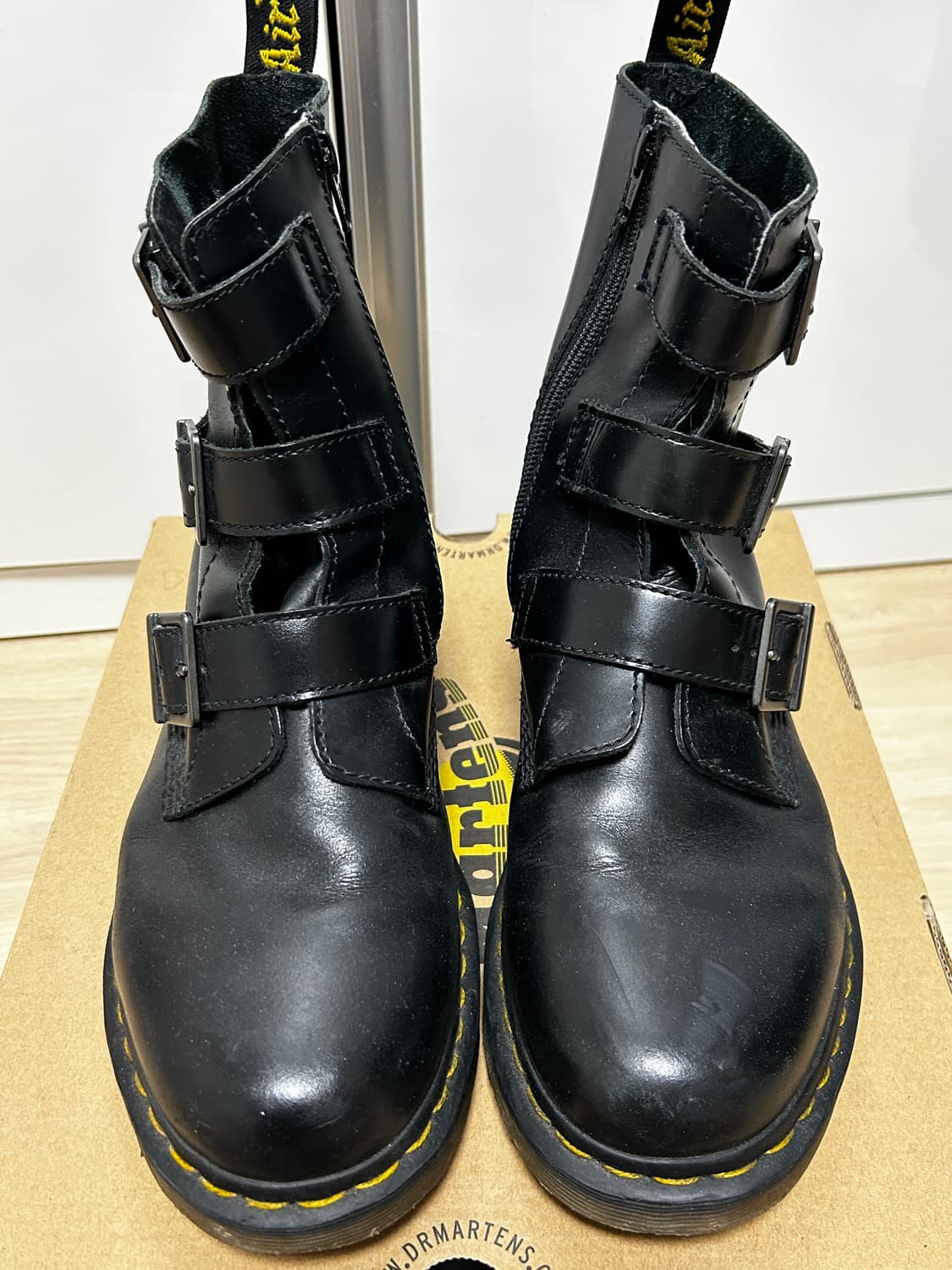 닥터마틴 버클 부츠 (uk8) 상품이미지2