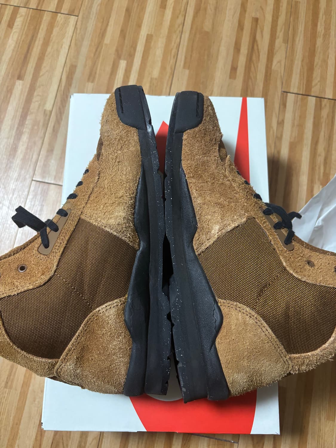 280) 나이키 x 스투시 에어 발토로 라이트 브리티시 탄 앤 블랙 상품이미지6