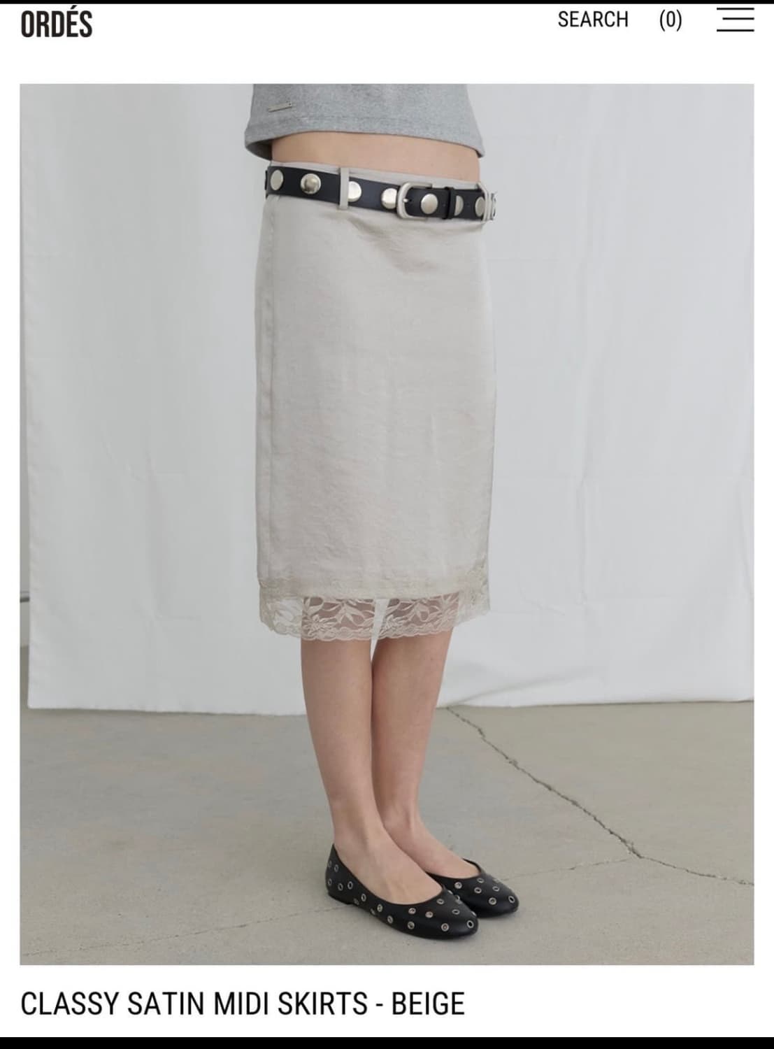 오데스 새틴 미디 스커트 베이지 구해요 상품이미지1
