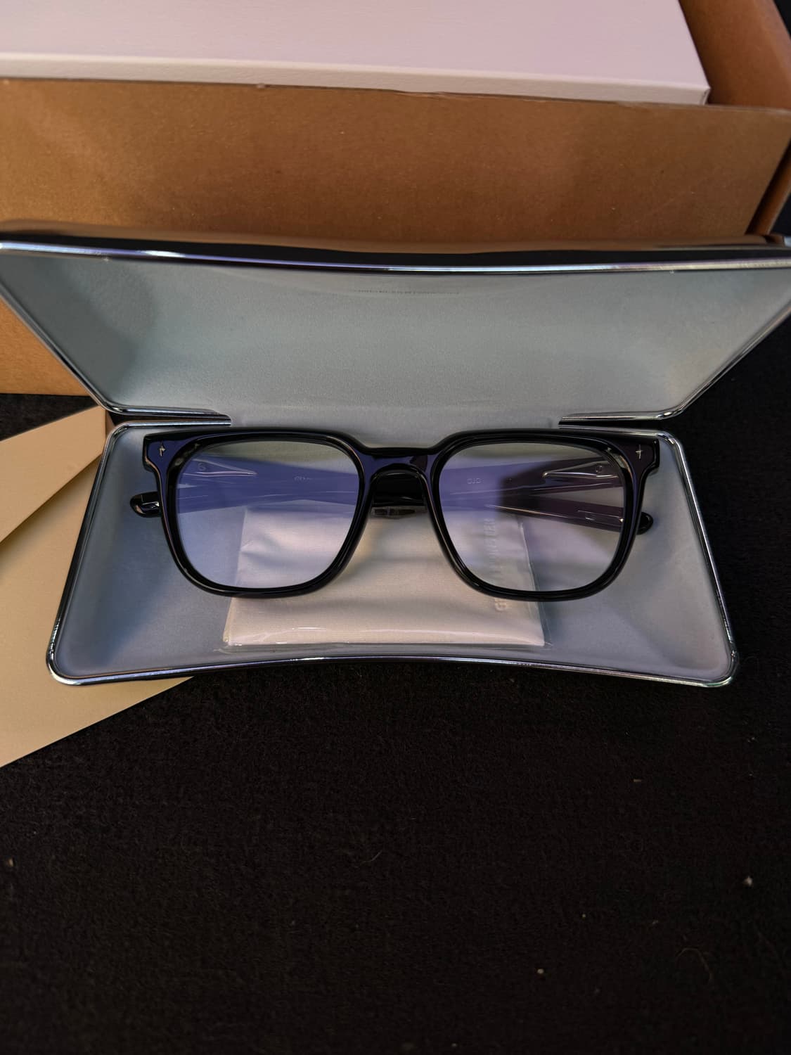 [새상품] 카리나 착용 젠틀몬스터 볼드컬렉션 오조 01 판매합니다 상품이미지3