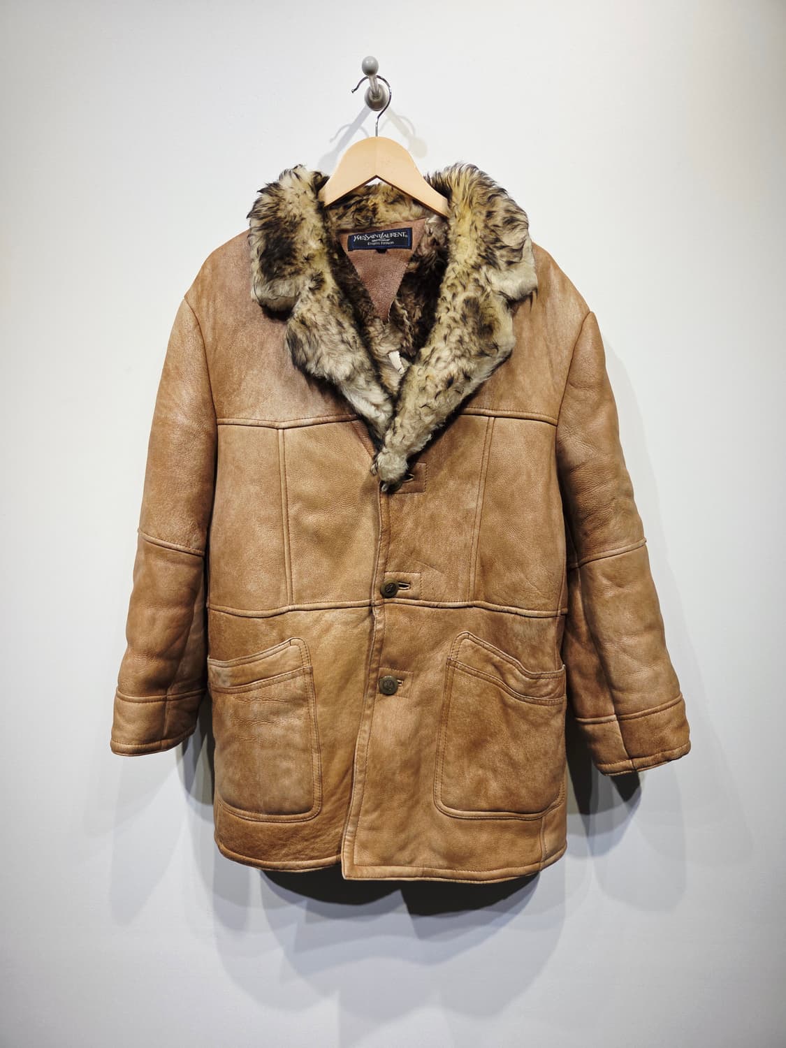 입생로랑(YSL) 에스에스패션 산양가죽 무스탕 하프 코트 상품이미지2