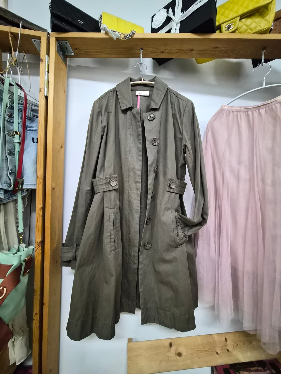 DKNY 사이드벨티드 트렌치코트 상품이미지2