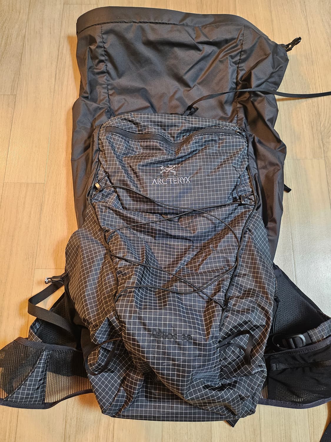 아크테릭스 에어리어스 Aerios 35  백팩 블랙 상품이미지2