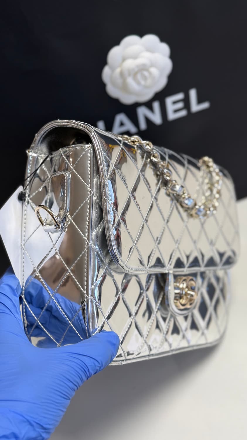 새상품) 샤넬 2024 크루즈 컬렉션 미러 카프스킨 미니 플랩백 백팩 토 상품이미지5