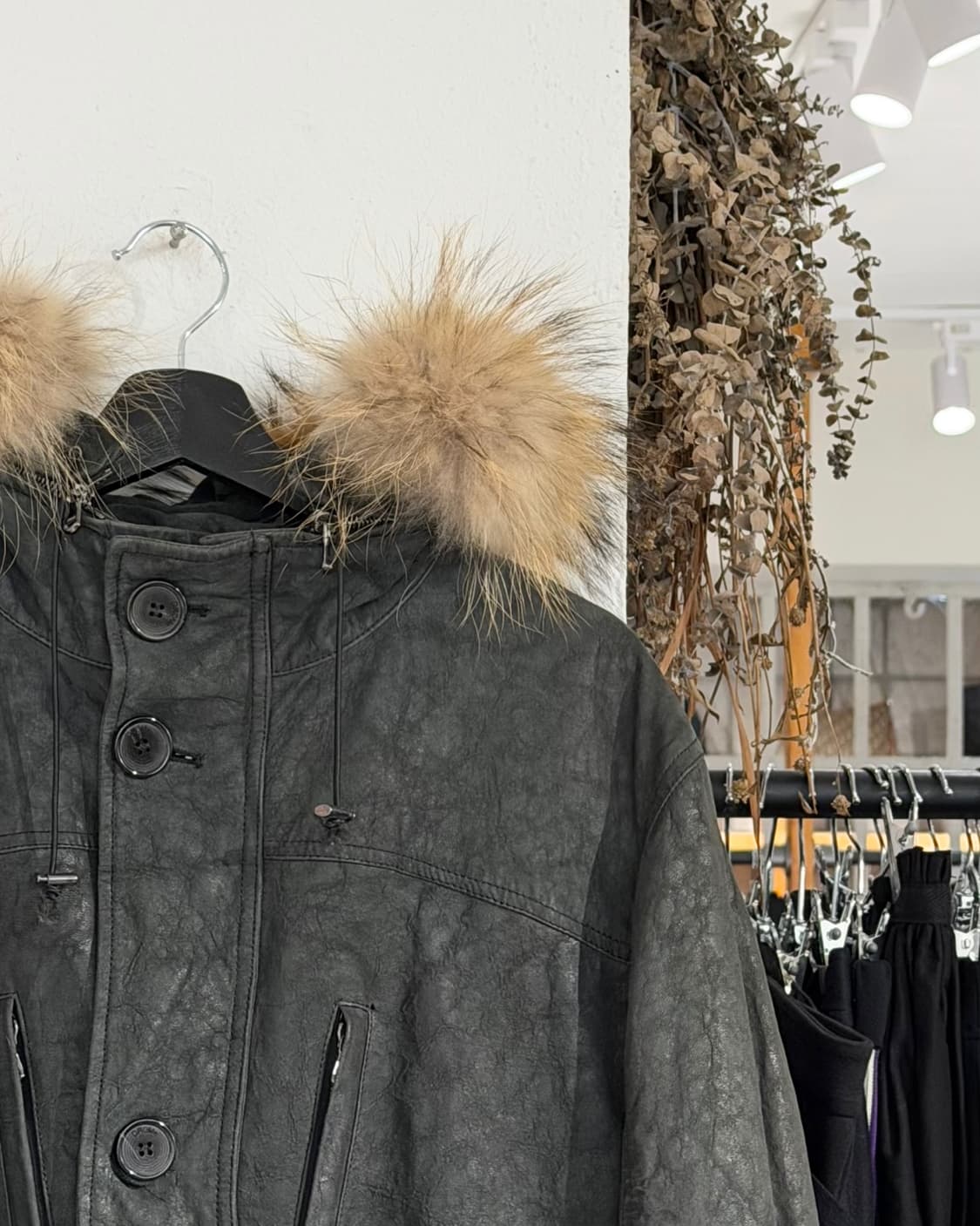 드로메 카키 레더 퍼 버튼 후드 코트 상품이미지3