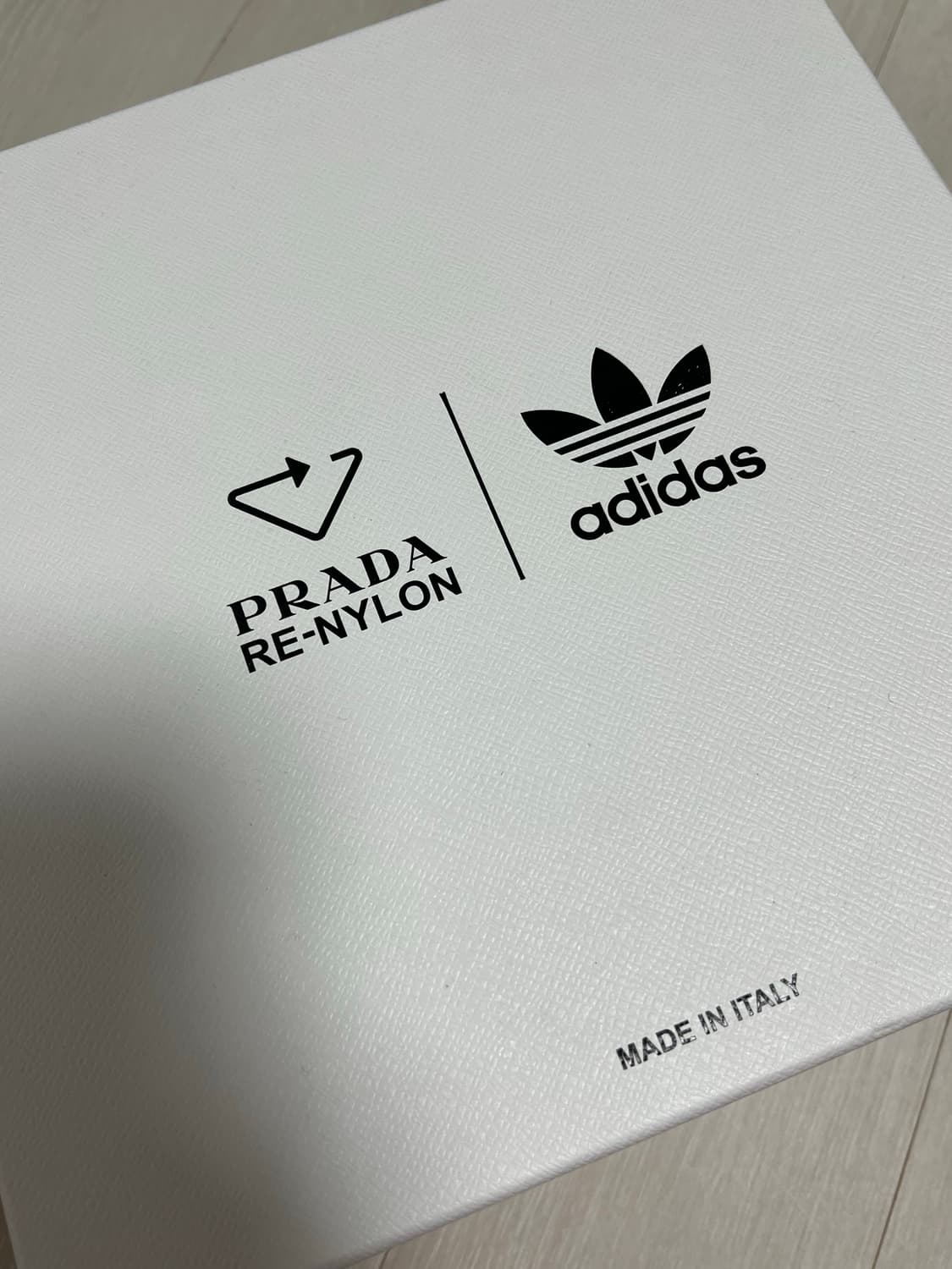 프라다X아디다스 버킷햇 상품이미지3