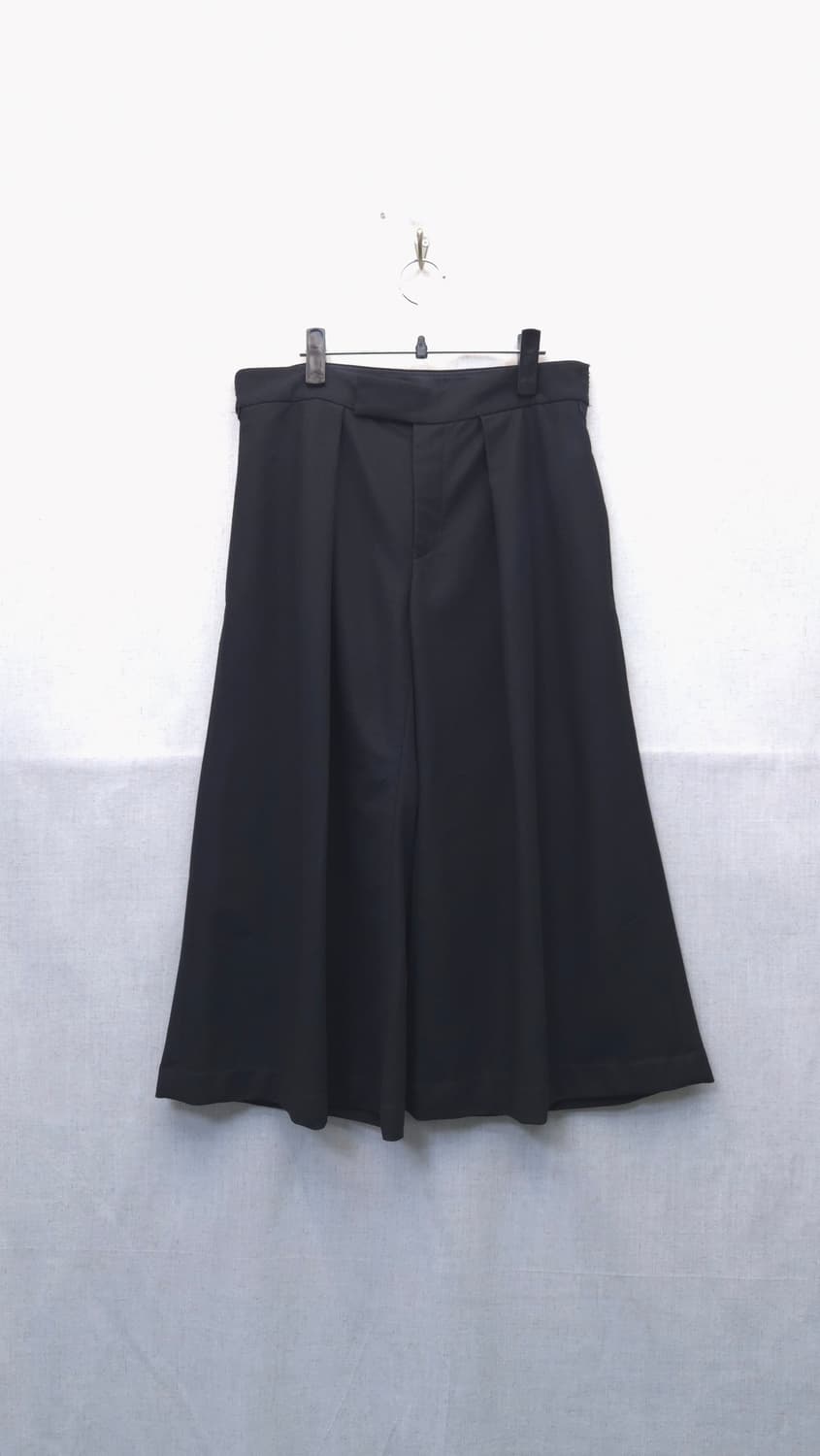 y-3 블랙 와이드 크롭 팬츠 상품이미지1