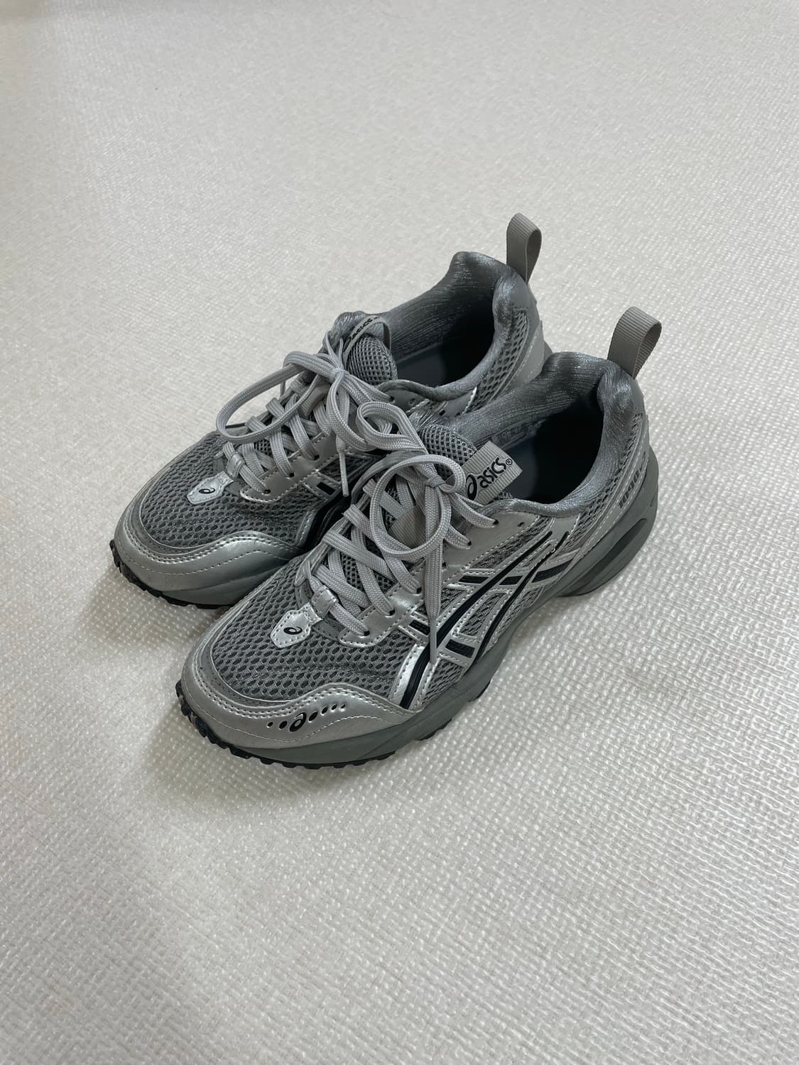 아식스 x 프레자 위워 젤 1090 V2 클레이 그레이 퓨어 실버 상품이미지3