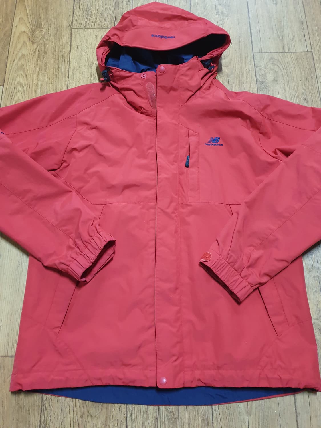 1121 뉴발란스 아웃도어 아우터 100 사이즈입니다 상품이미지2