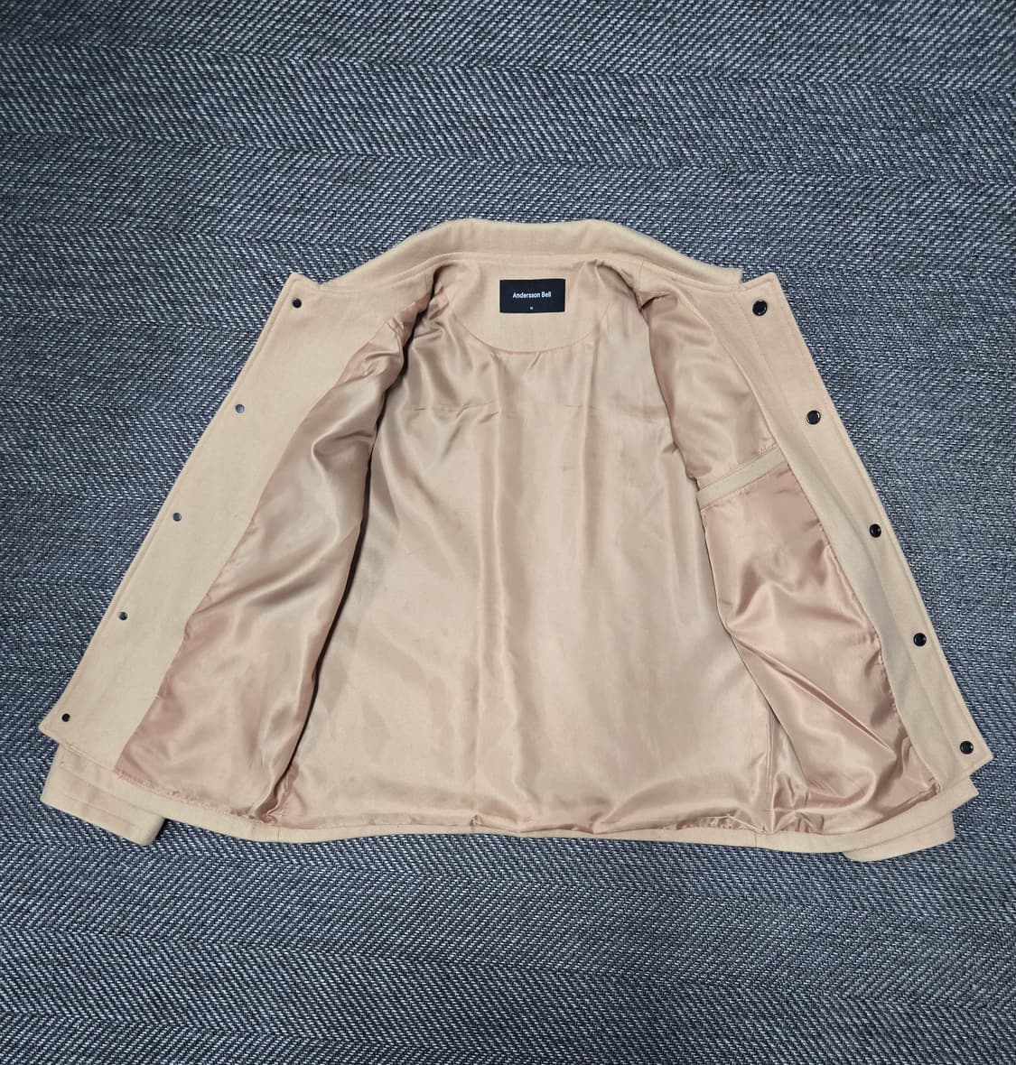 앤더슨벨 요한슨 울 코치 자켓 베이지 상품이미지4