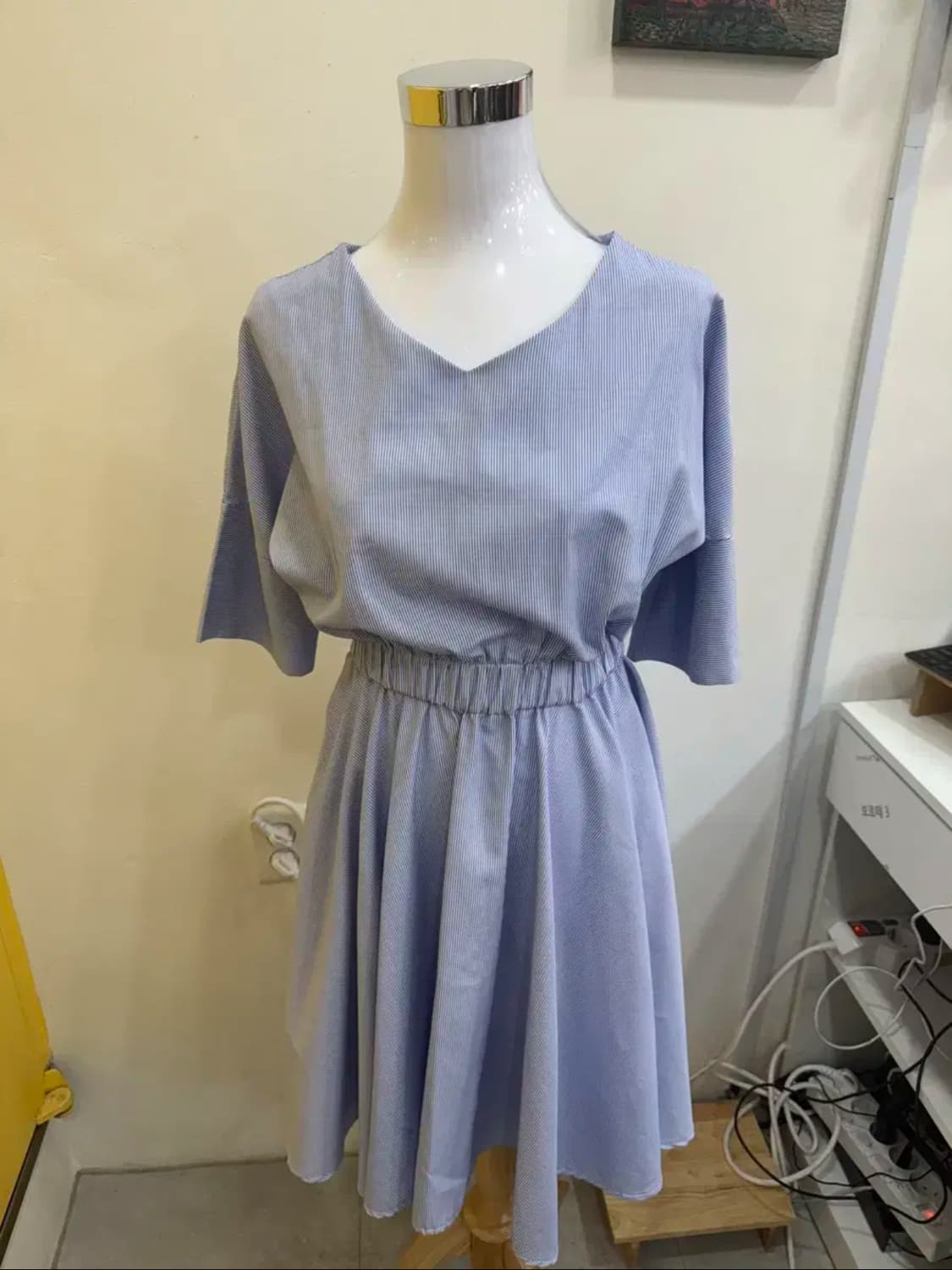 vtg 소라 스트라이프 V넥 밴딩 원피스 상품이미지1