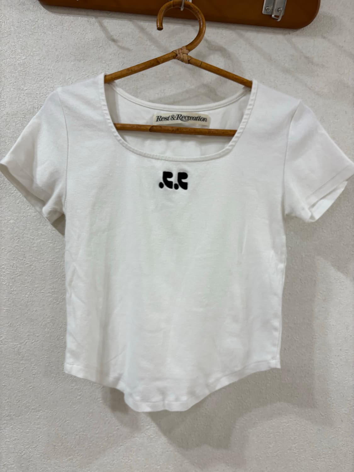 Rest & Recreation 스퀘어넥 반팔티셔츠 상품이미지1