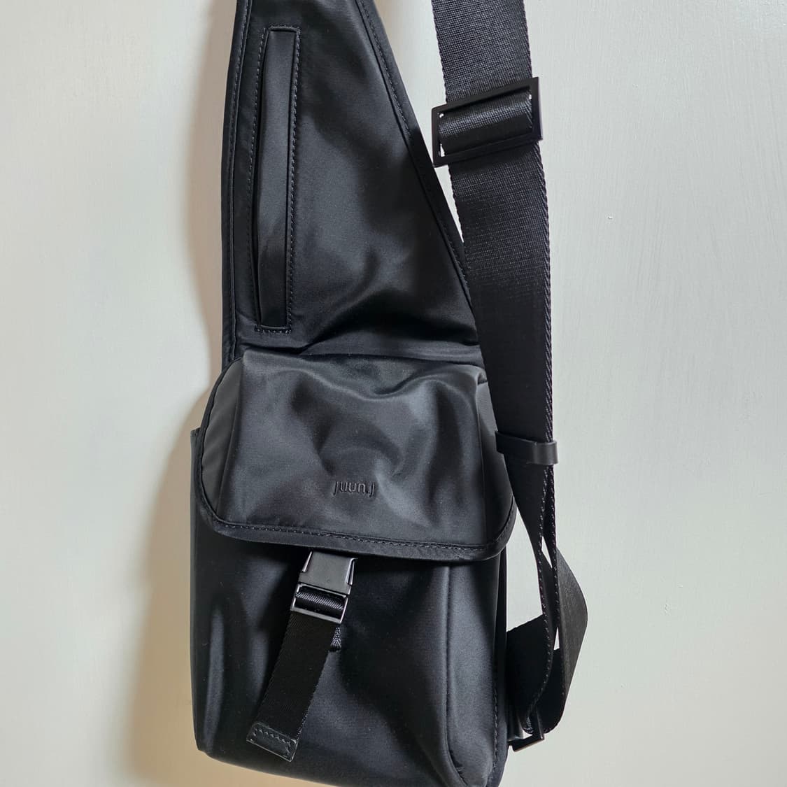 준지 나일론 슬링백 상품이미지1