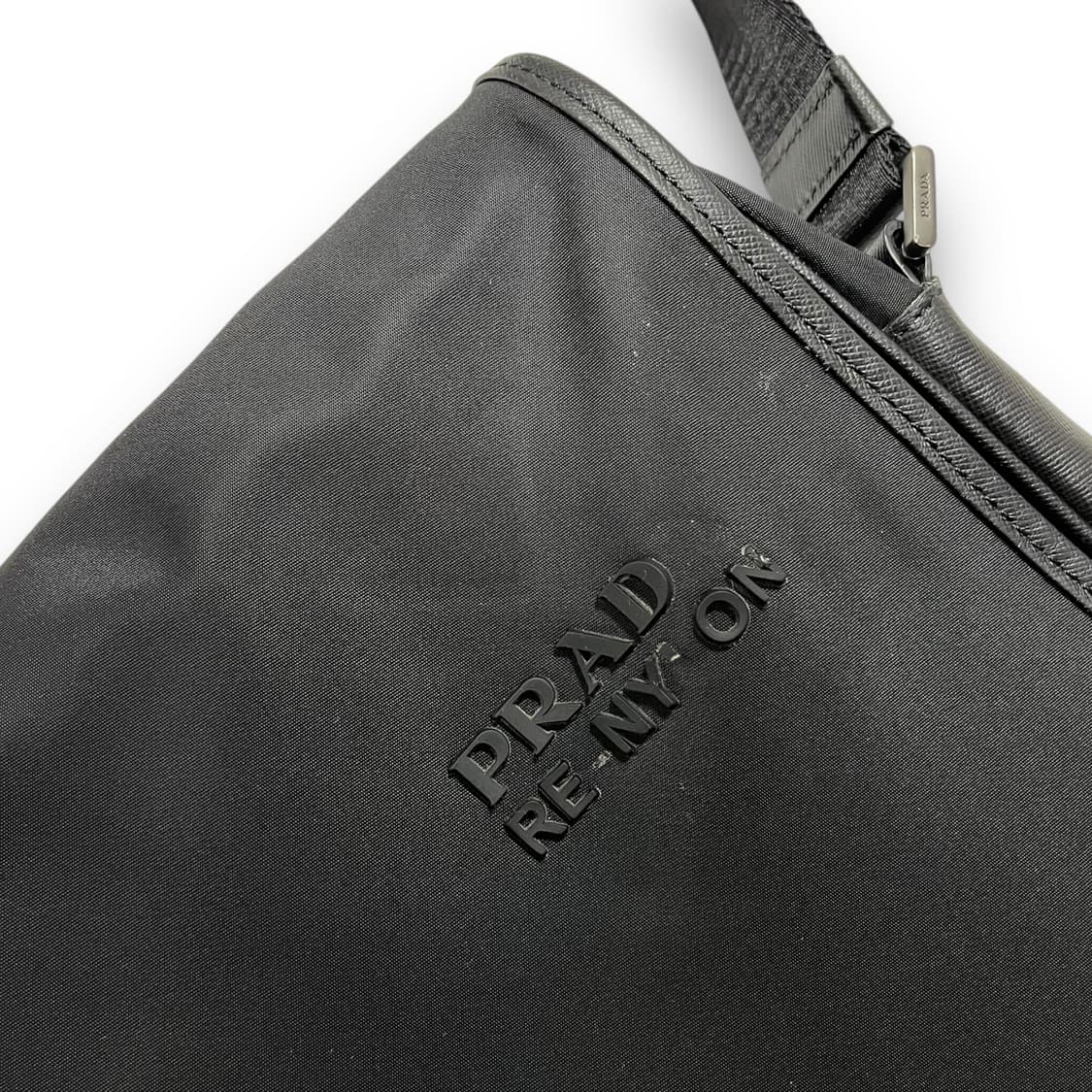 PRADA Re-NyIon Dark Classic Crossbag 상품이미지8