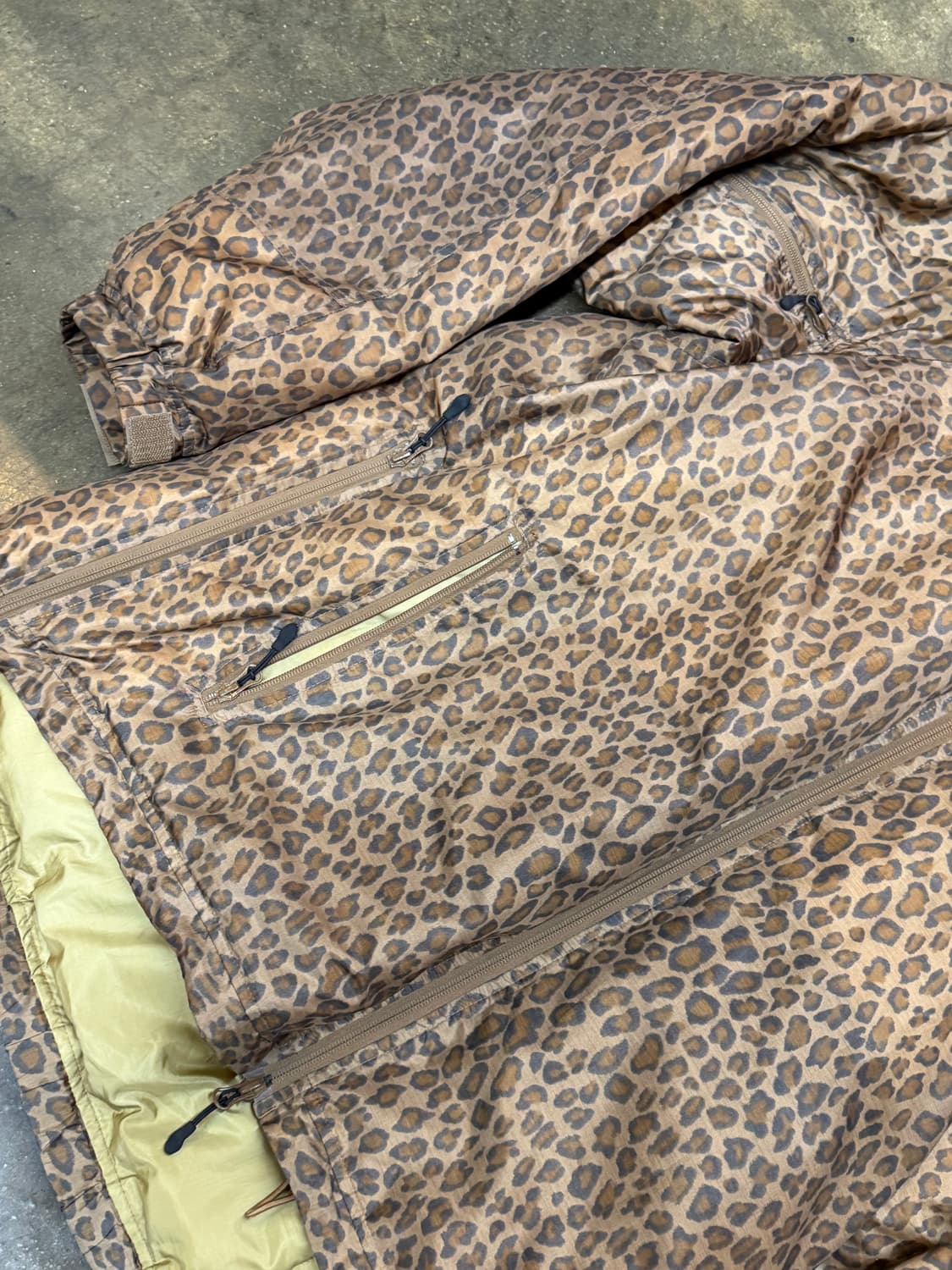 니들스 다운  상품이미지3