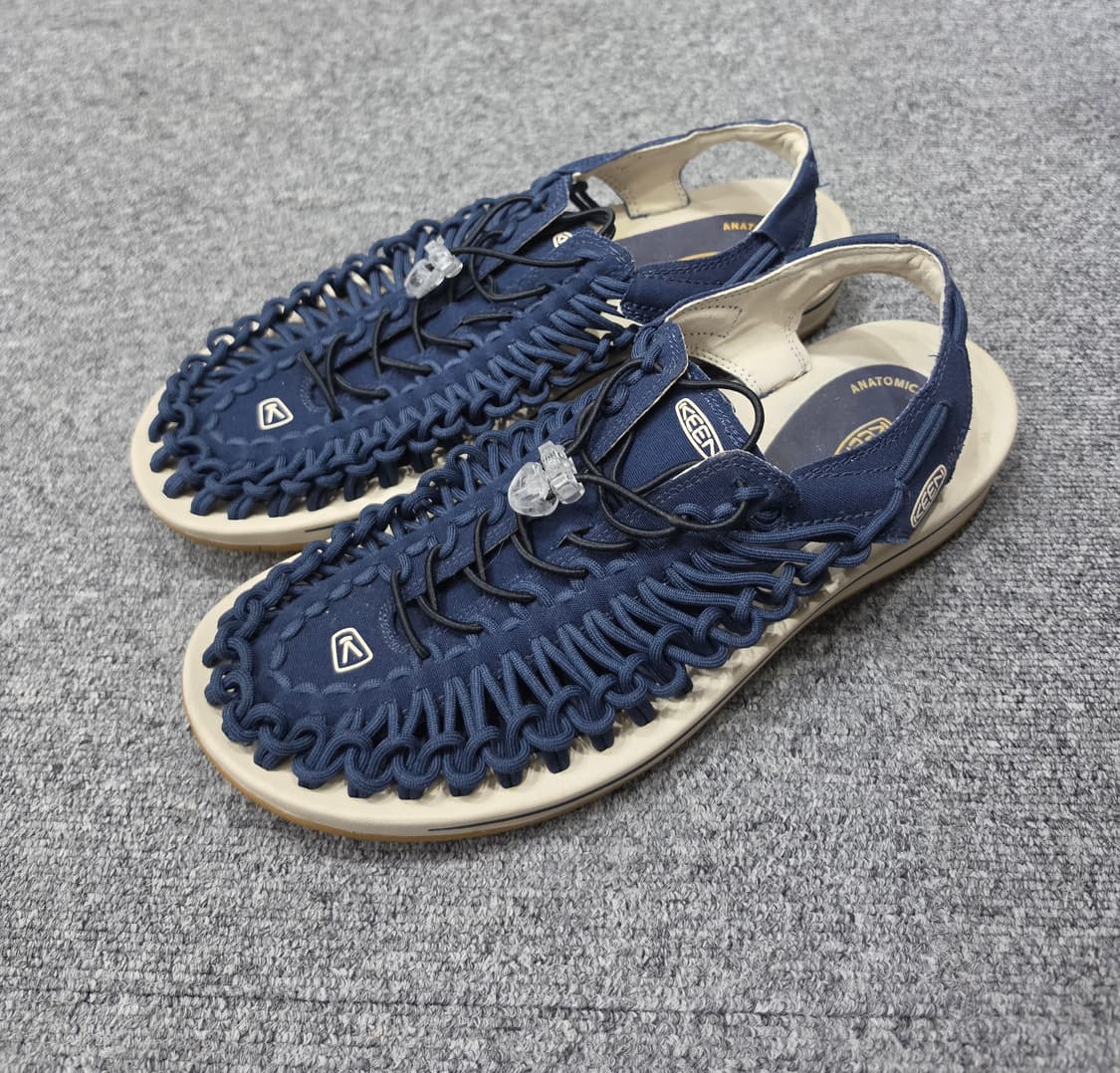 KEEN 킨 유니크 샌들 블루 300 상품이미지1