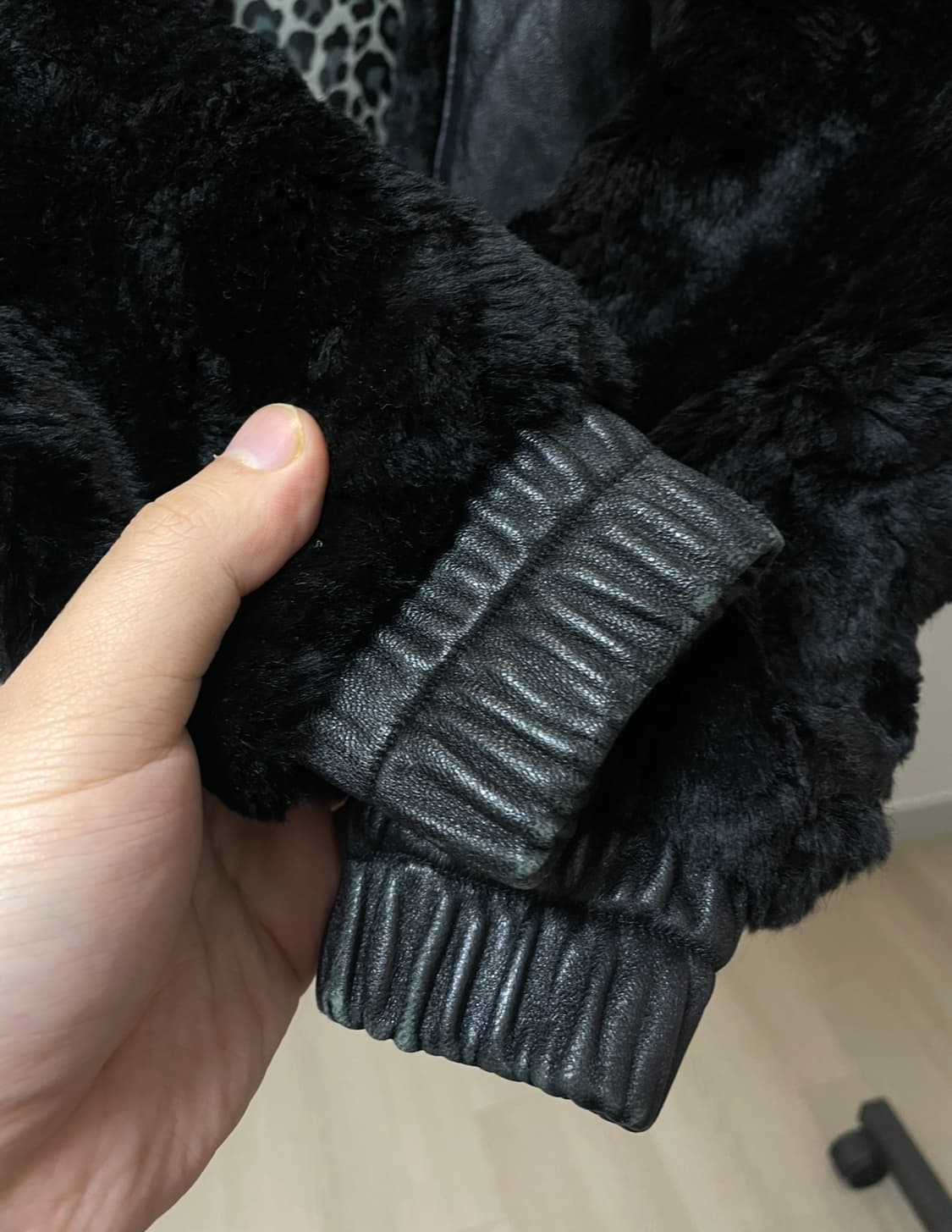 (90) guess usa 게스 y2k 퍼 자켓 상품이미지8