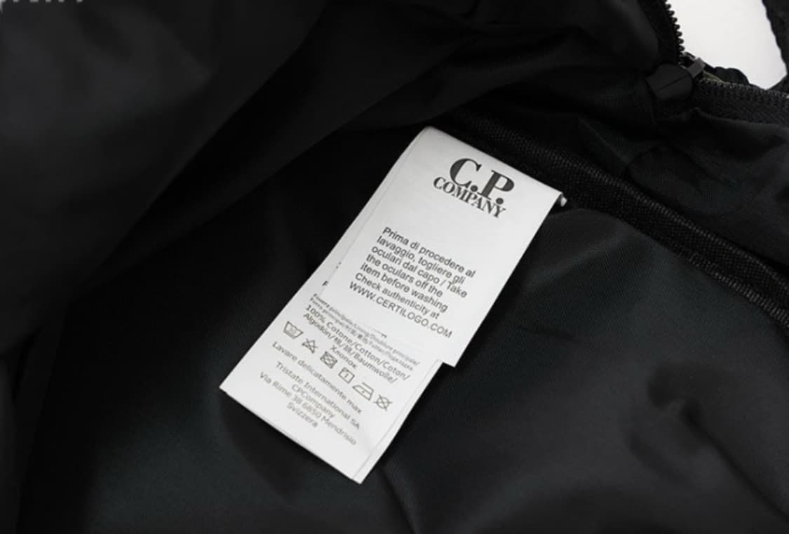 C.P. Company Signature Nylon B Lens Back 상품이미지3