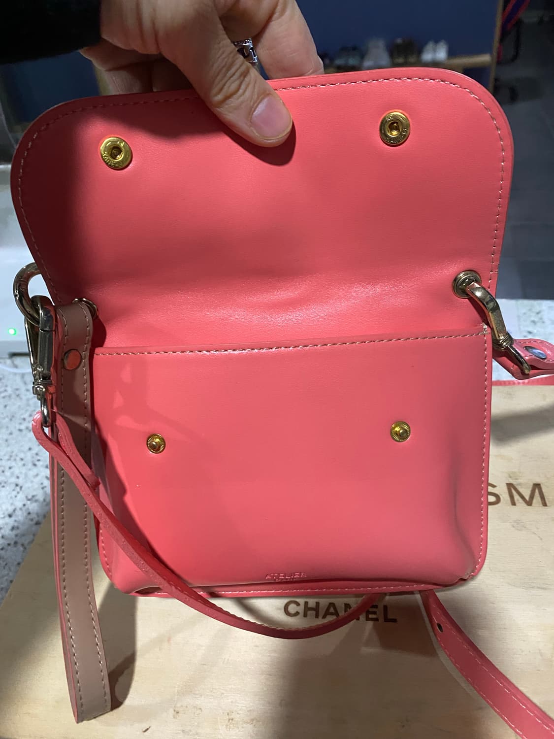 아틀리에 파크 미니 크로스백 코랄 핑크 상품이미지6