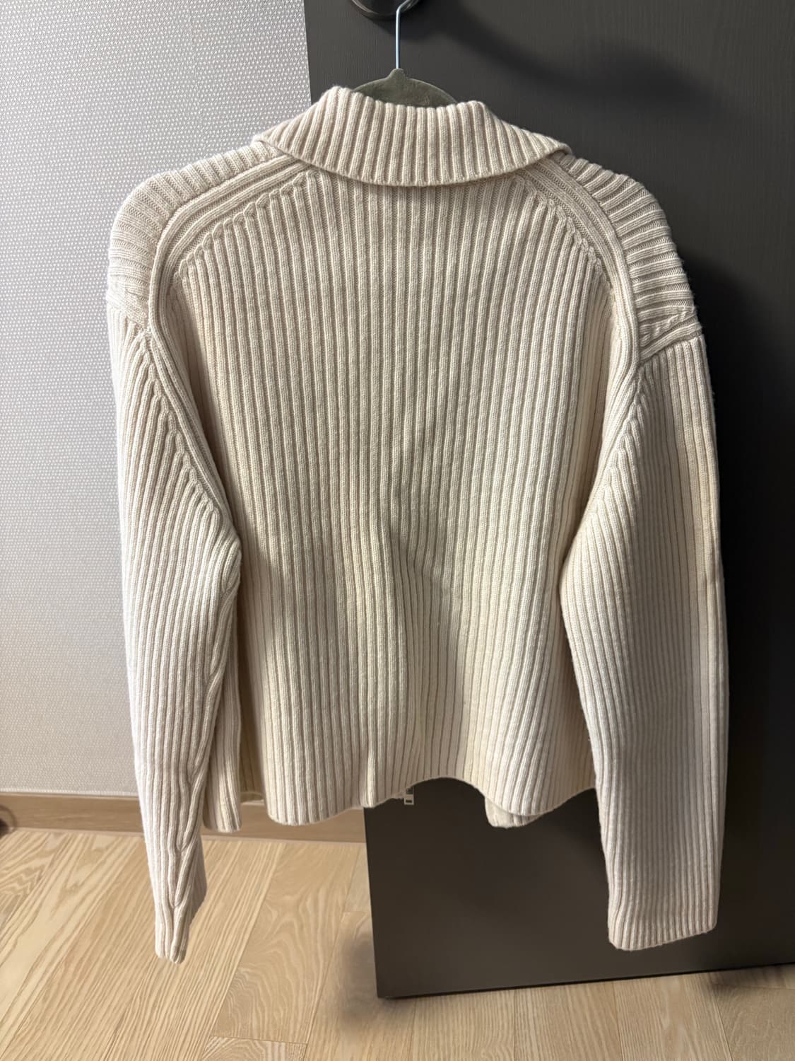 코스 cos 리브드 울 유틸리티 재킷 상품이미지3