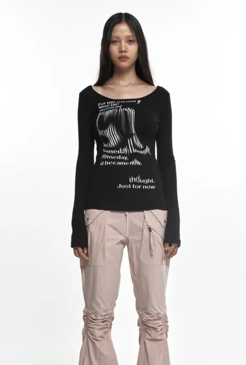 나체 플로우 슬림핏 롱 슬리브 블랙 0size 상품이미지1