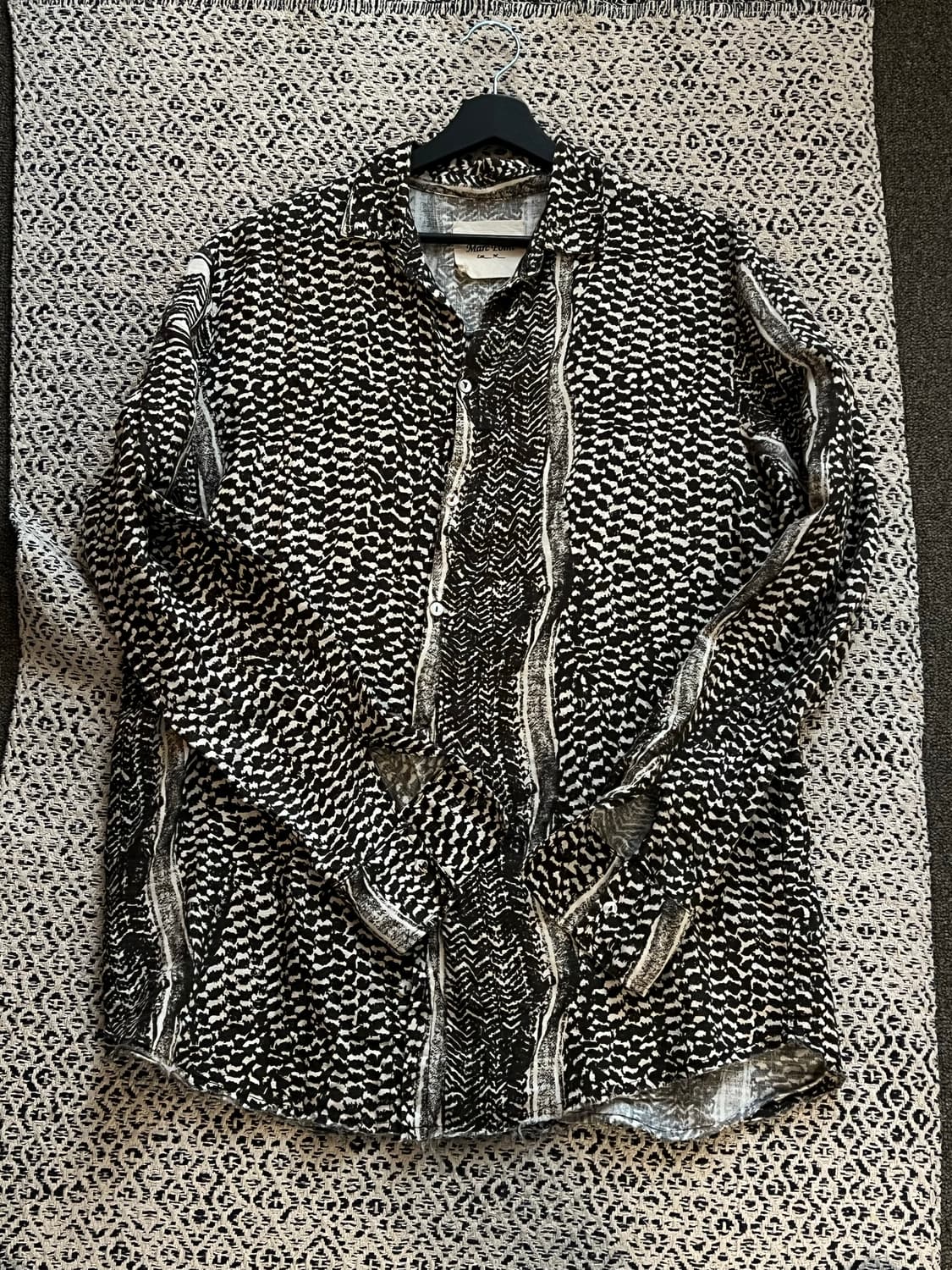 마크 포인트 셔츠  상품이미지1