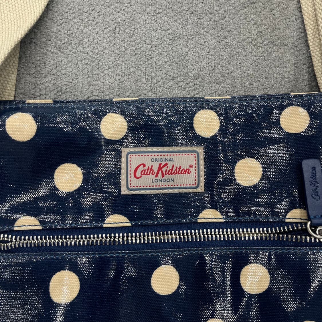 캐스키드슨 네이비 도트 토트백 상품이미지3
