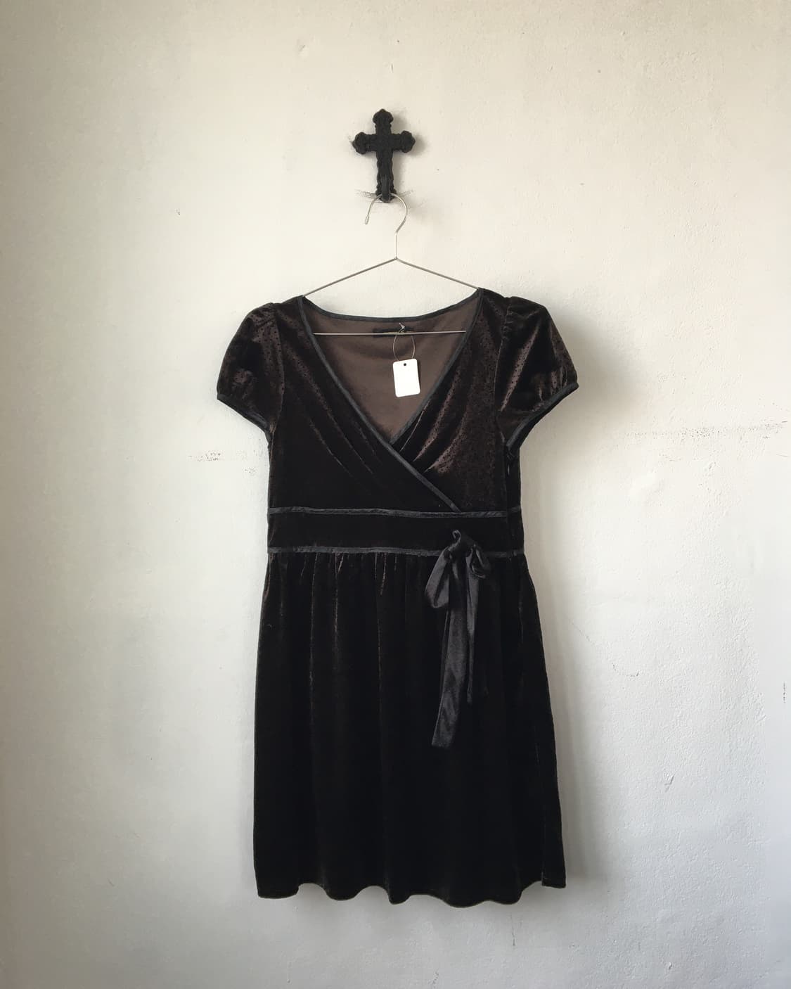 Dot pattern ribbon velvet onepiece 상품이미지2