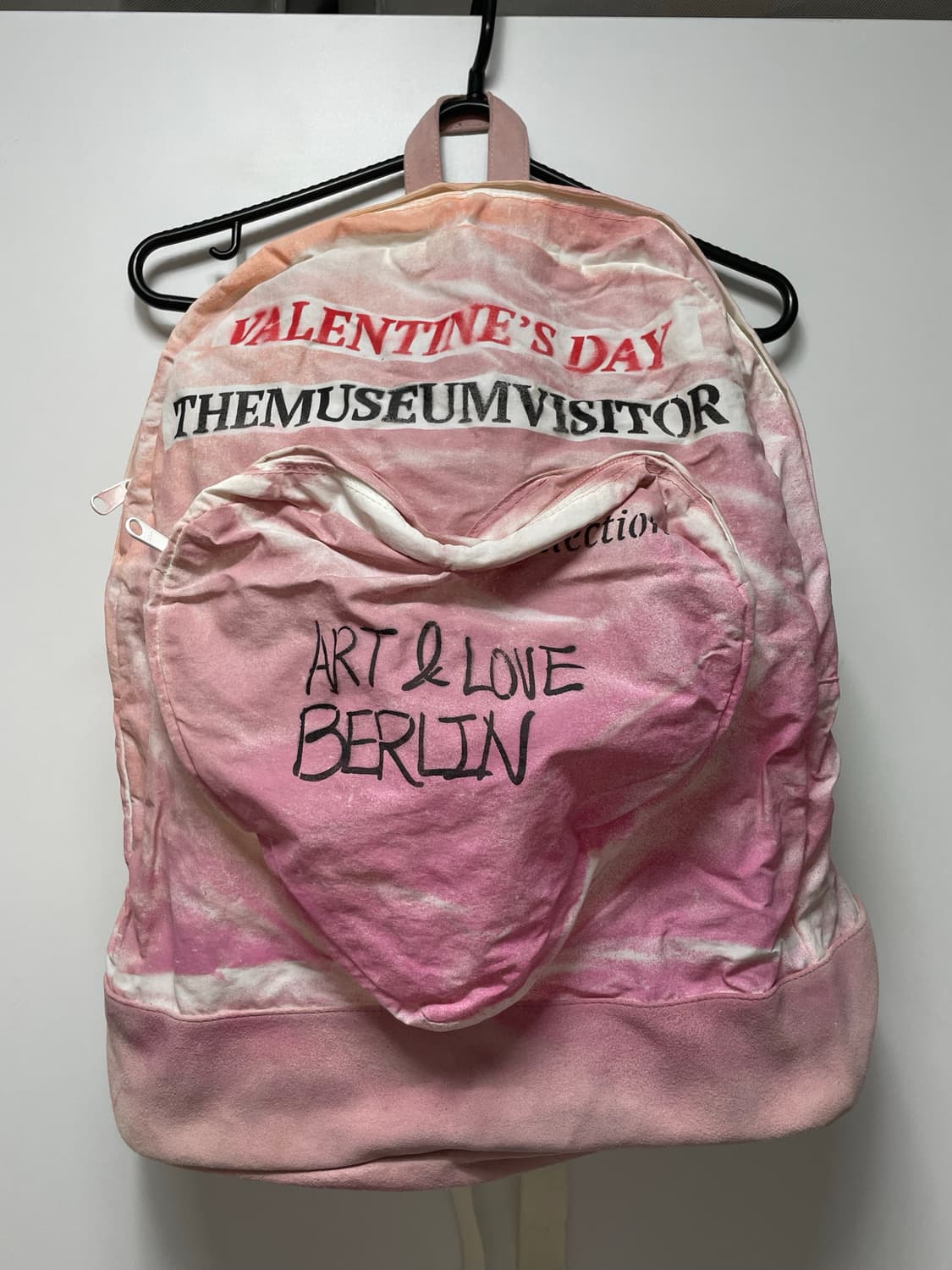 더뮤지엄비지터 발렌타인 데이 백팩 상품이미지2