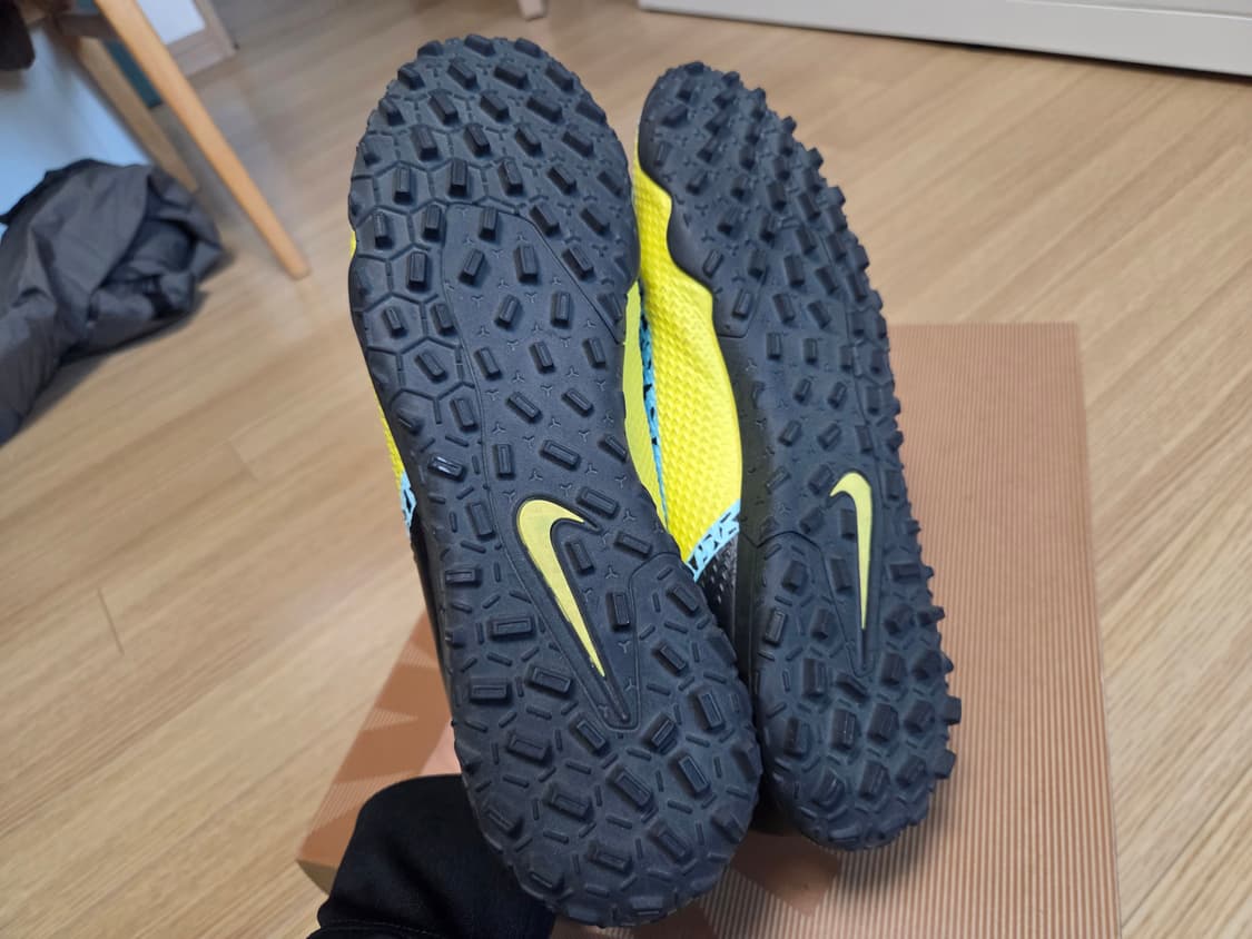 나이키 팬텀 GT2 클럽 TF 풋살화 상품이미지5